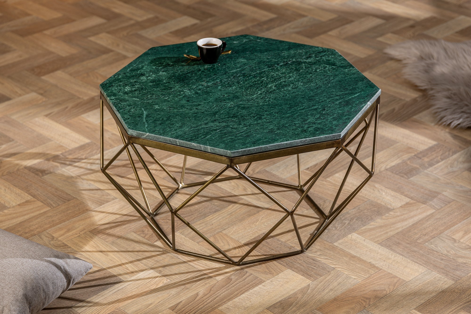 Élégante table basse DIAMOND 70cm en laiton vert avec plateau en marbre