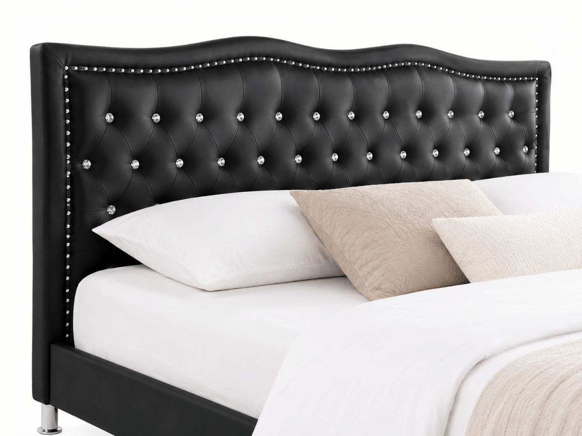 Lit capitonné Majestic en similicuir – tête de lit ondulée avec strass et clous décoratifs
