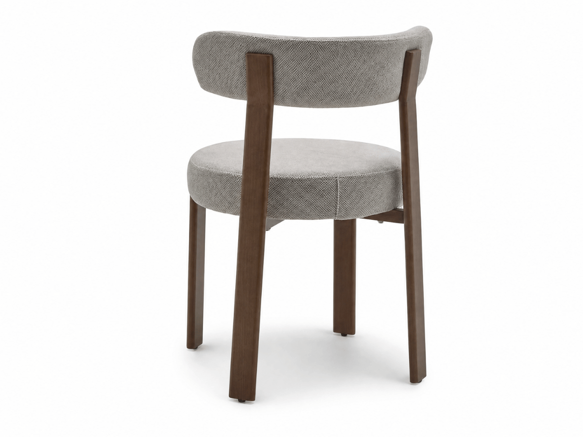 Lot de 4 chaises Odéon – assise ronde, dossier enveloppant & pieds effet bois