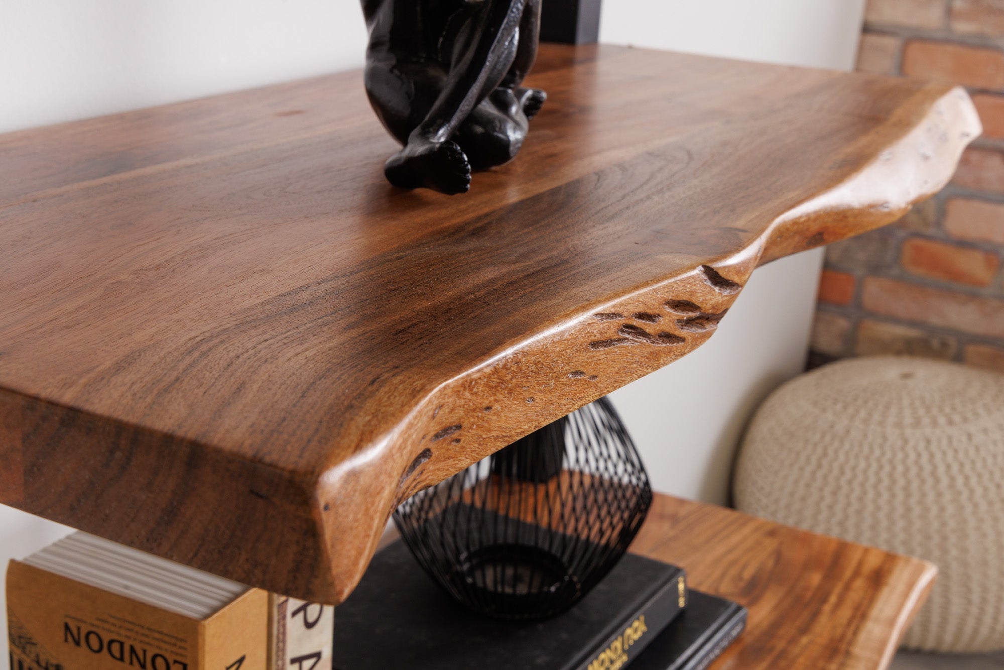 Bibliothèque massive MAMMUT 180cm acacia noir cinq étagères