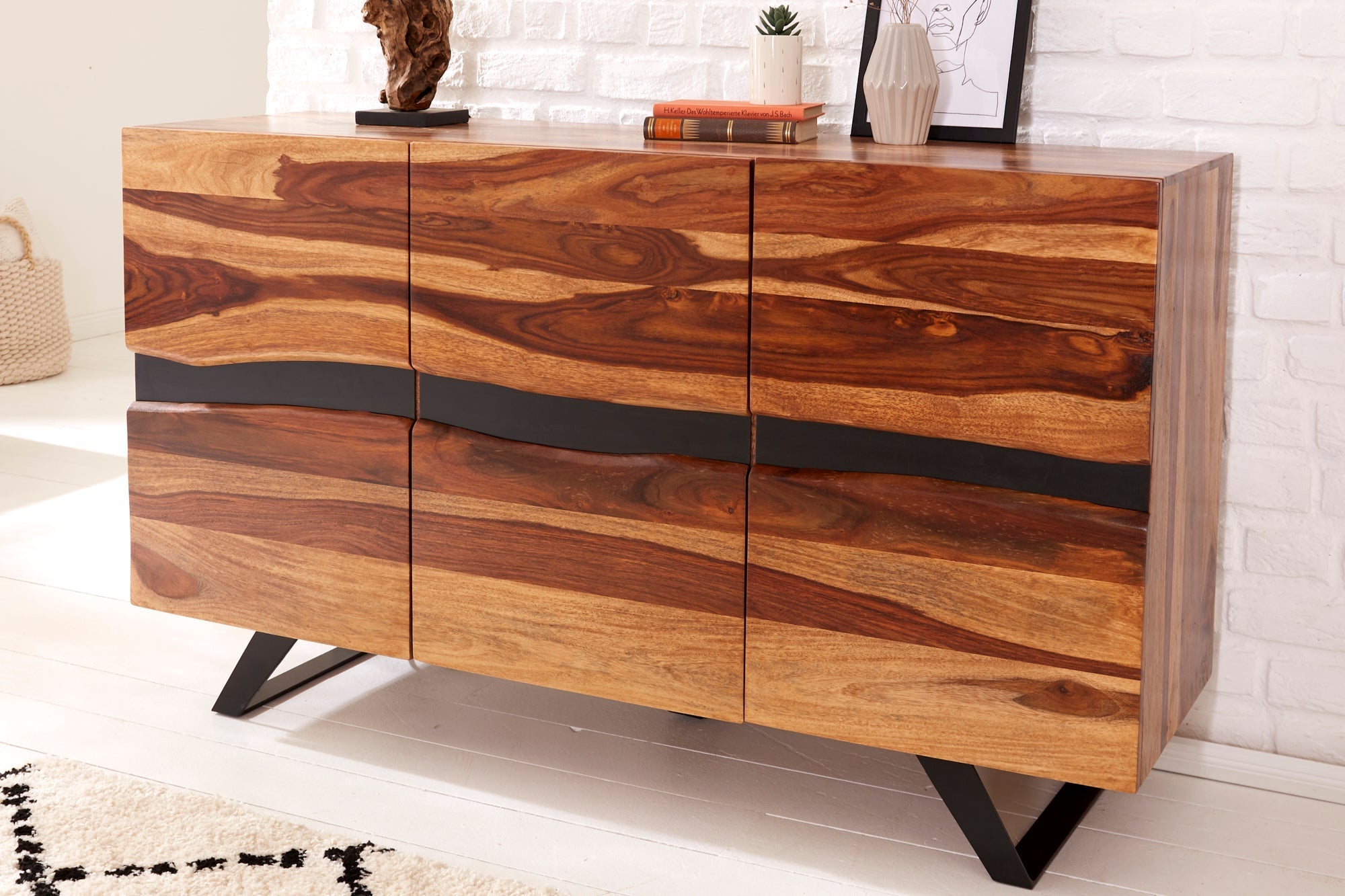 Buffet en bois massif AMAZONAS 150cm bord sapin marron structure métal noir
