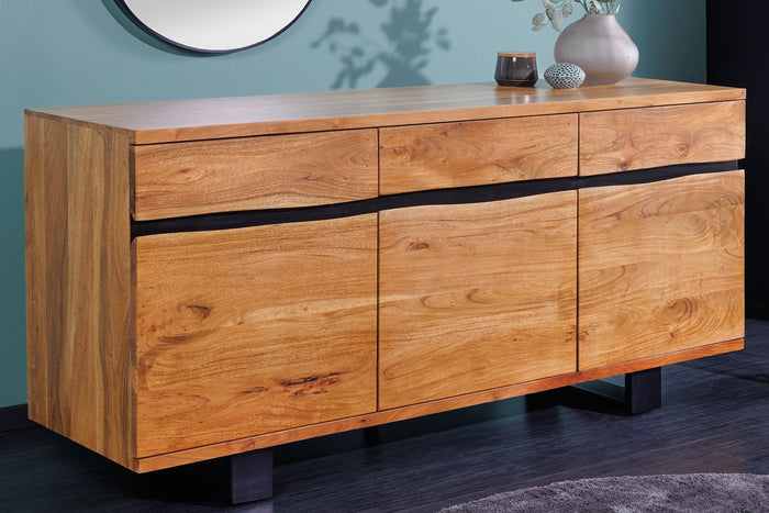 Buffet en bois massif MAMMUT 160cm acacia finition miel bord d’arbre en métal avec tiroirs