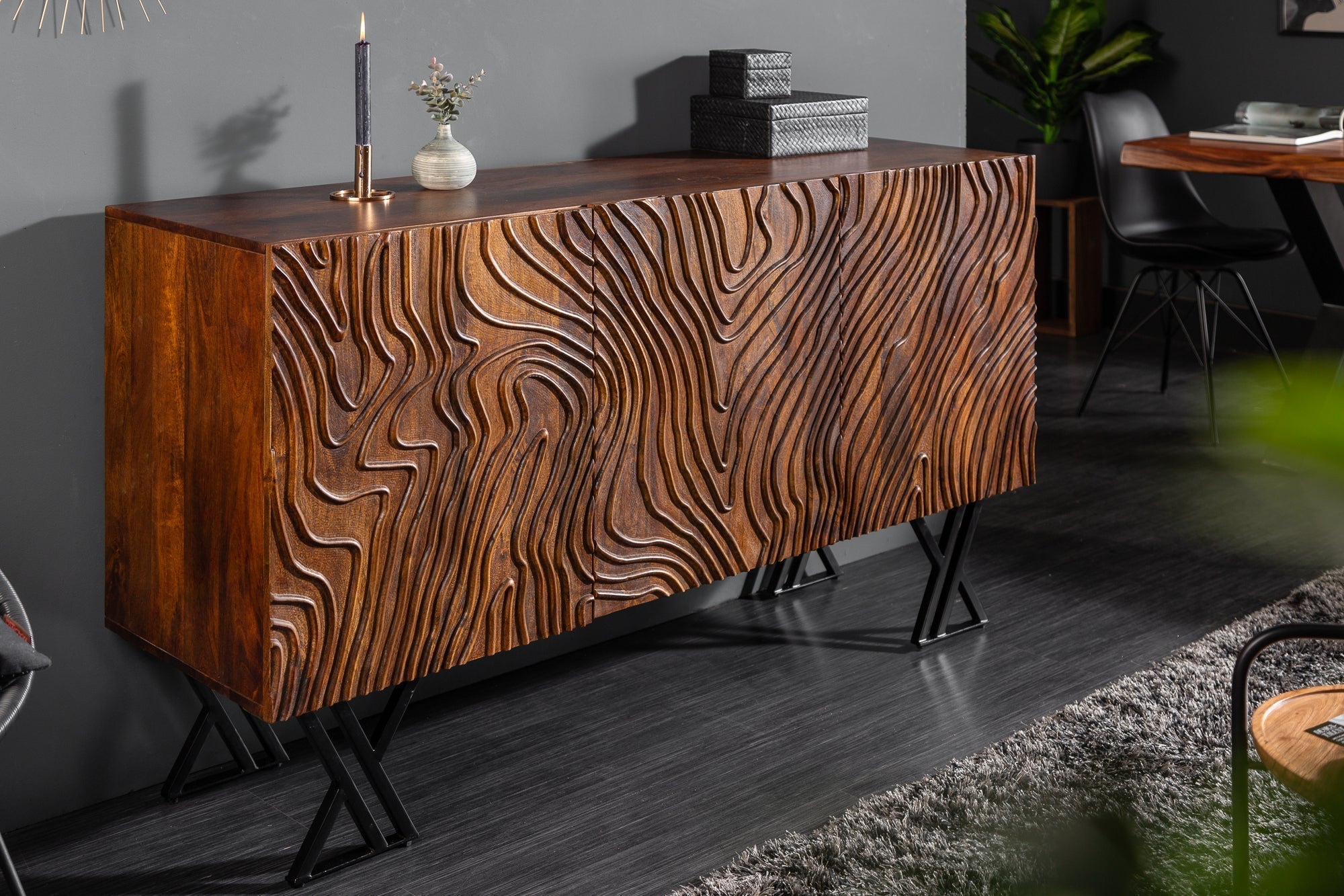 Buffet fabriqué à la main FLUID 160 cm en bois de manguier avec des sculptures 3D élaborées