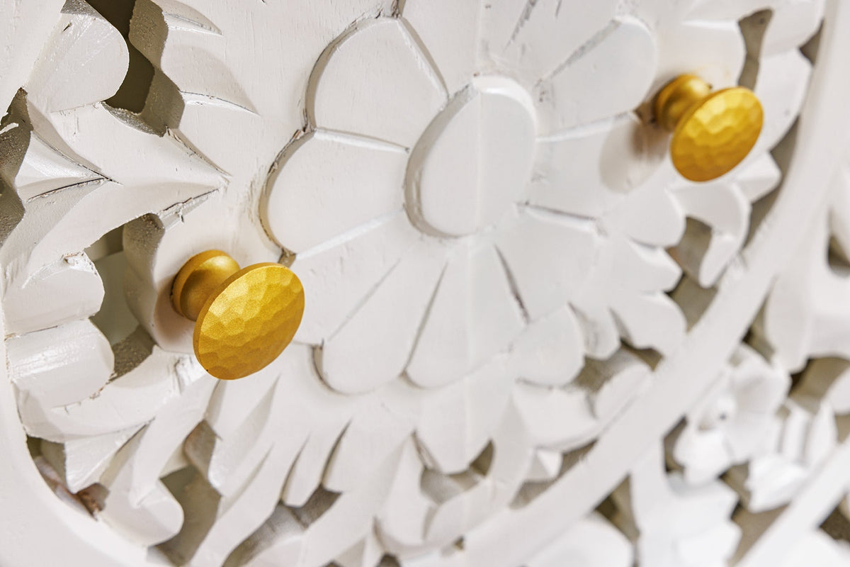 Buffet haut massif MARRAKESCH 140cm en manguier blanc avec décoration faite main