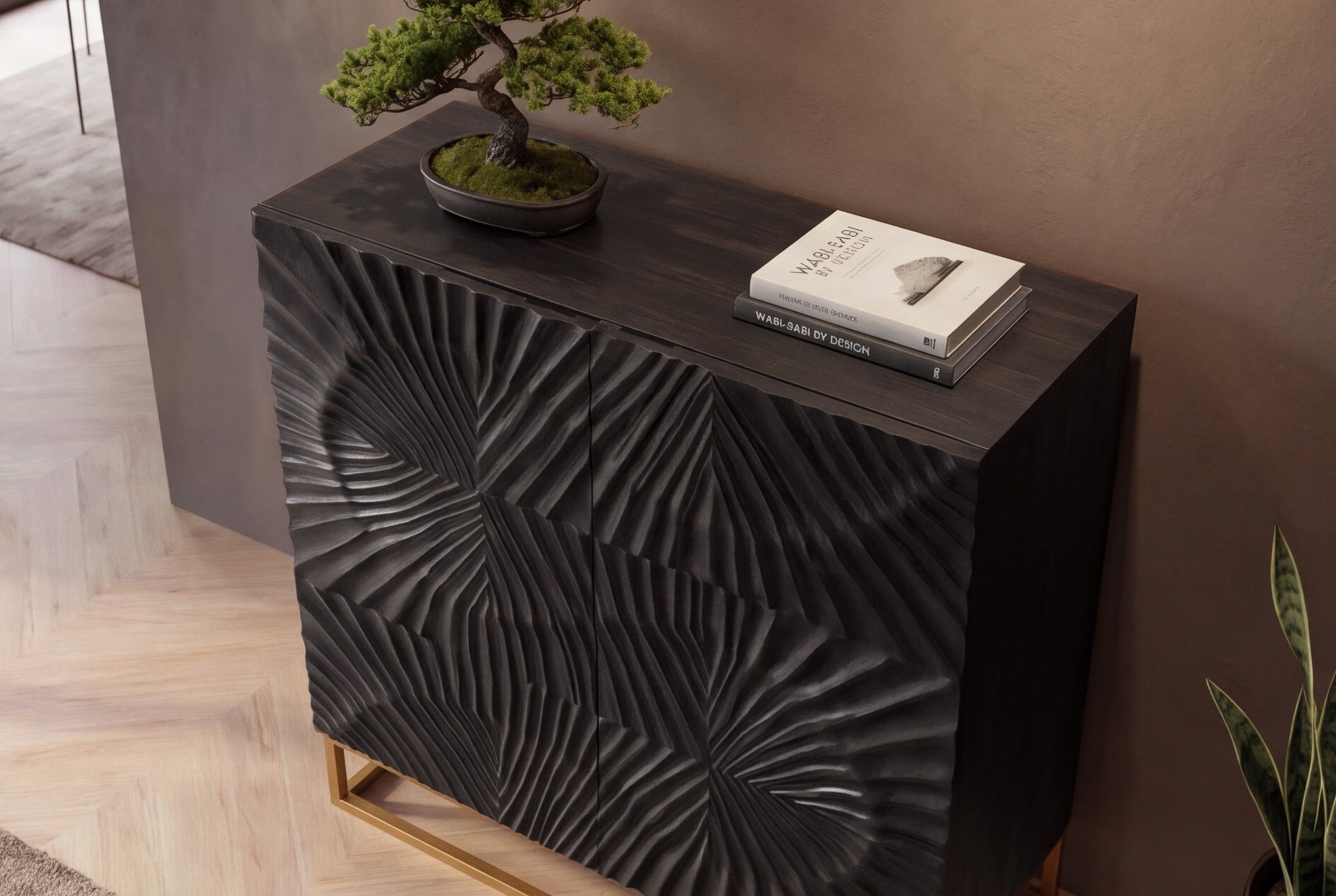 Buffet haut massif SCORPION 120 cm en bois de manguier noir avec sculptures 3D élaborées