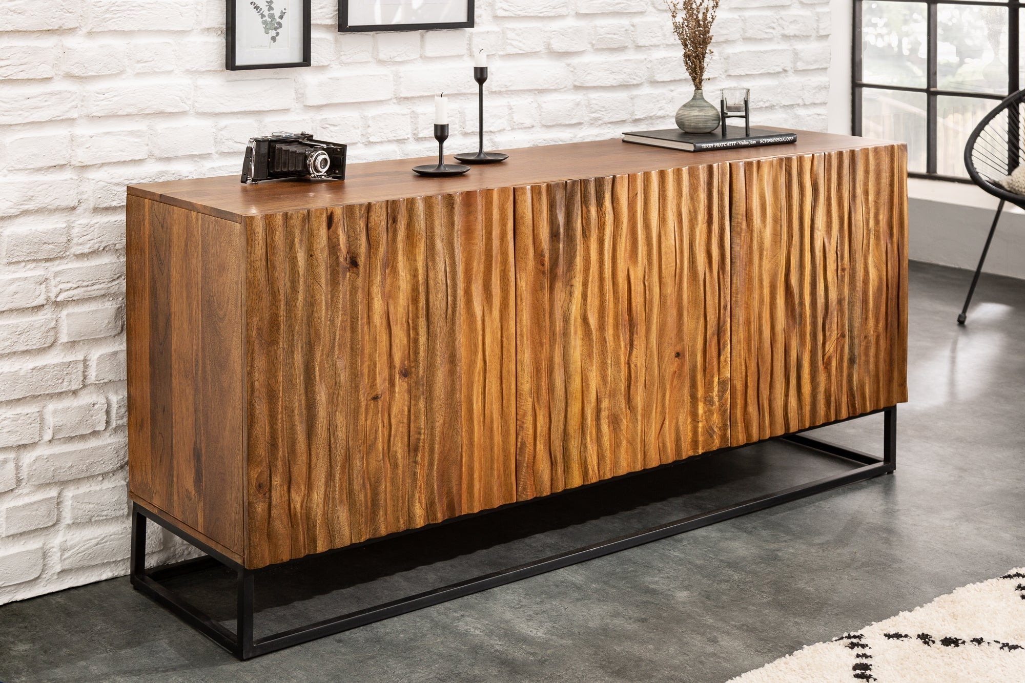Buffet massif AMAZONAS 160cm en manguier naturel design façade