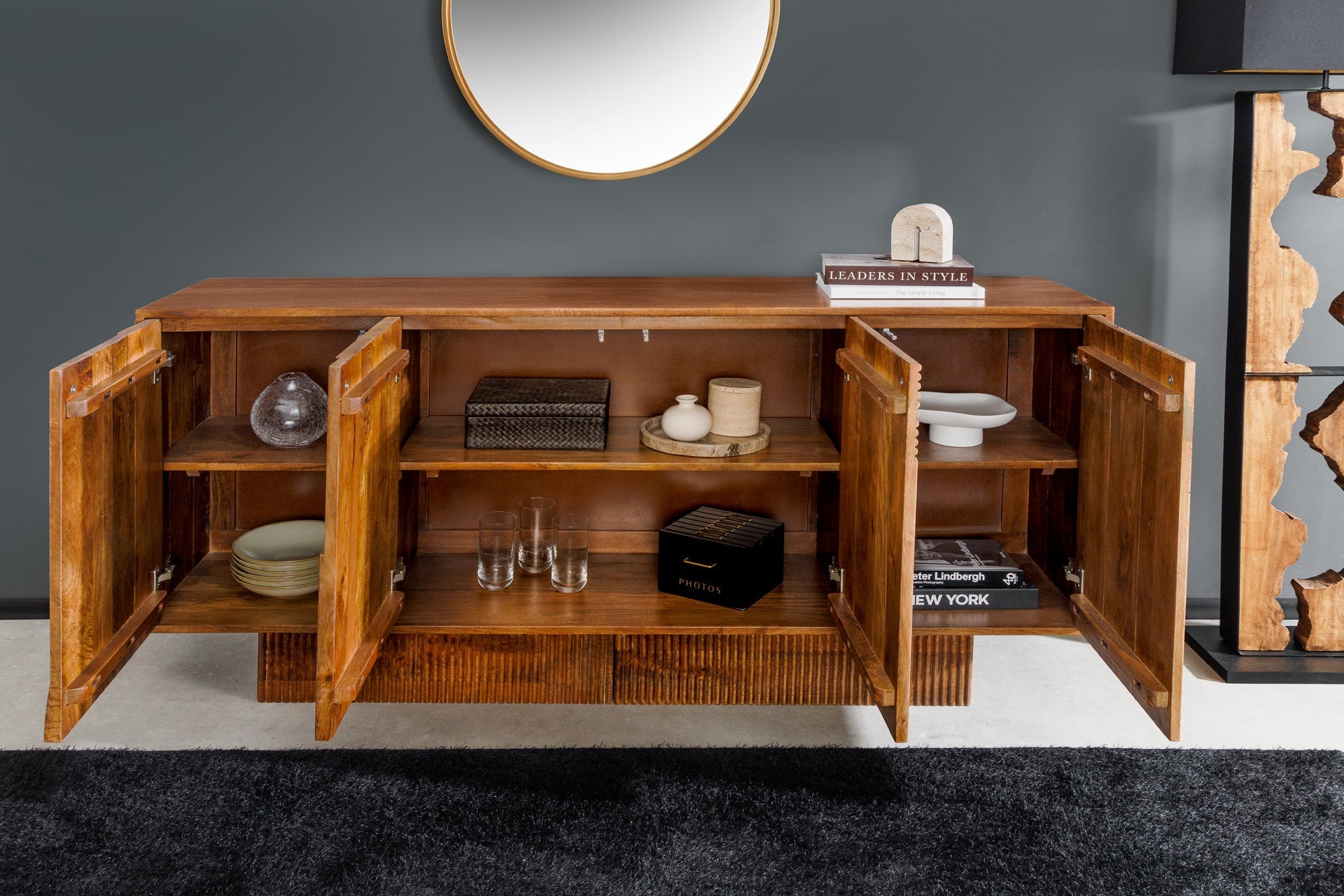 Buffet massif ART DECO 170cm marron fumé manguier façade 3D