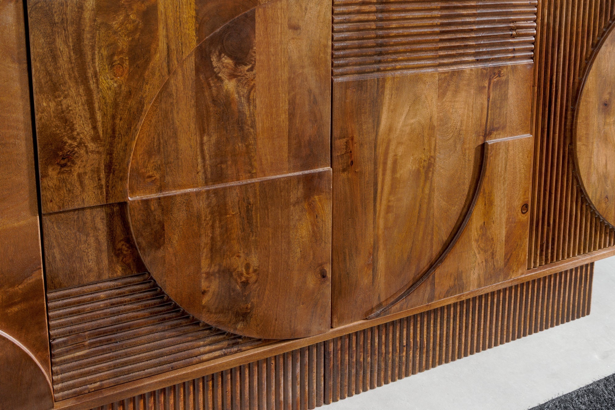 Buffet massif ART DECO 170cm marron fumé manguier façade 3D