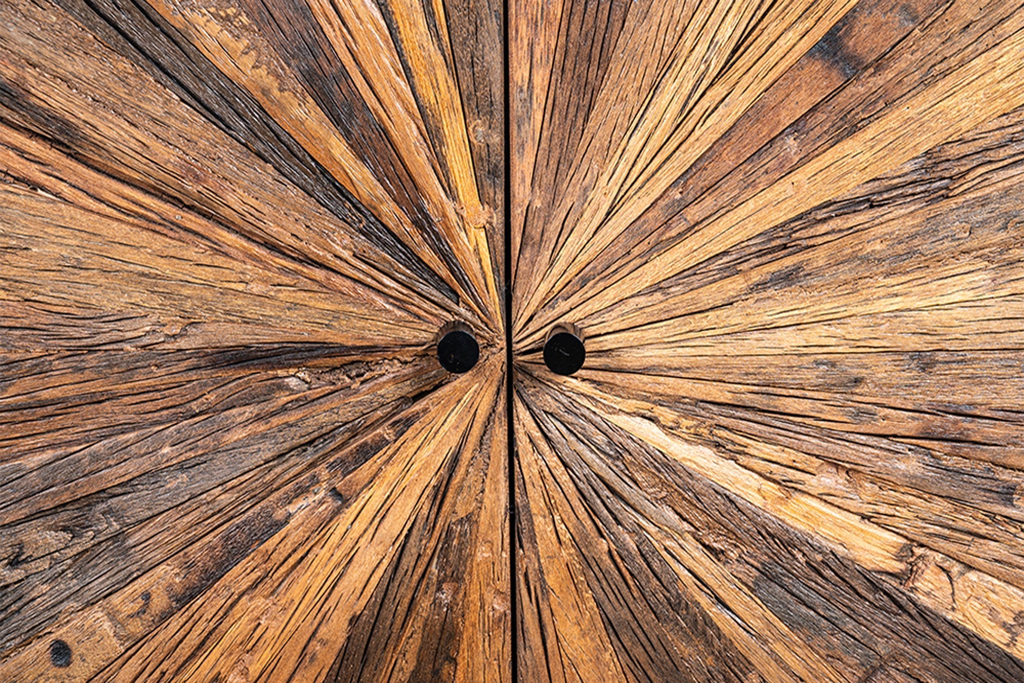 Buffet massif BARRACUDA 180cm en manguier marron avec façade en teck métal noir