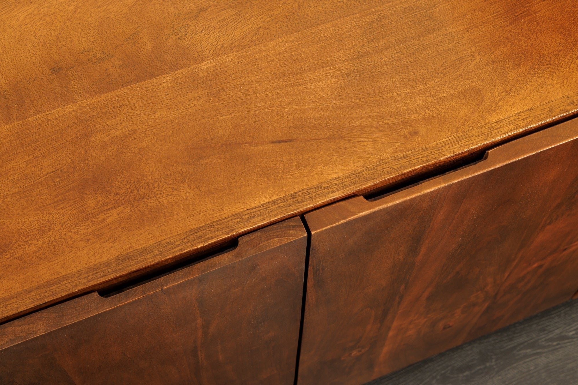 Buffet massif BRASIL 175cm en manguier marron six compartiments