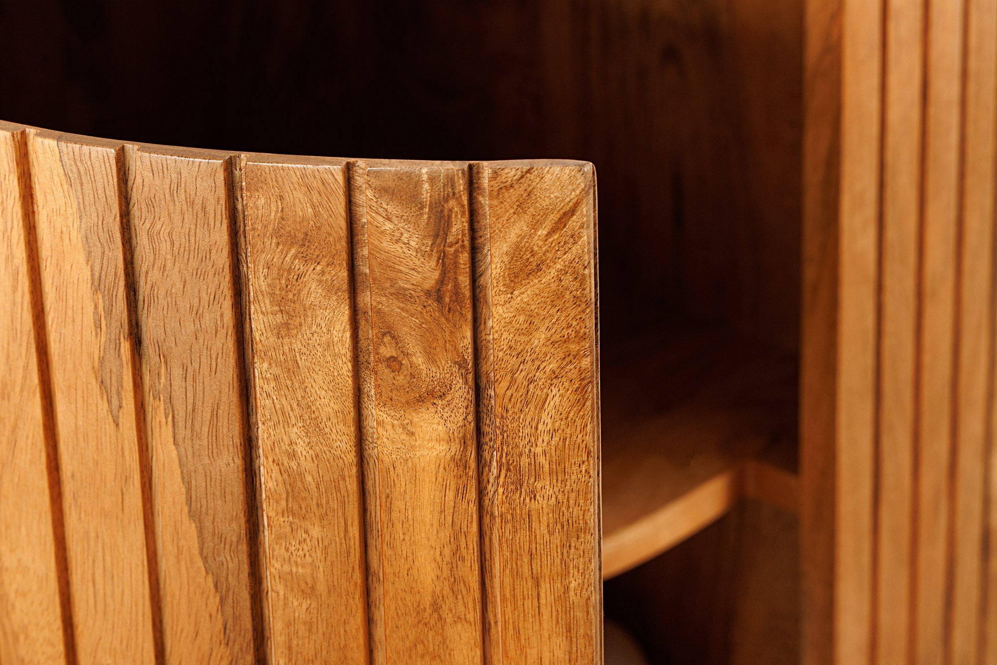 Buffet massif GATSBY 160cm bois de manguier naturel métal noir avec façade à lattes