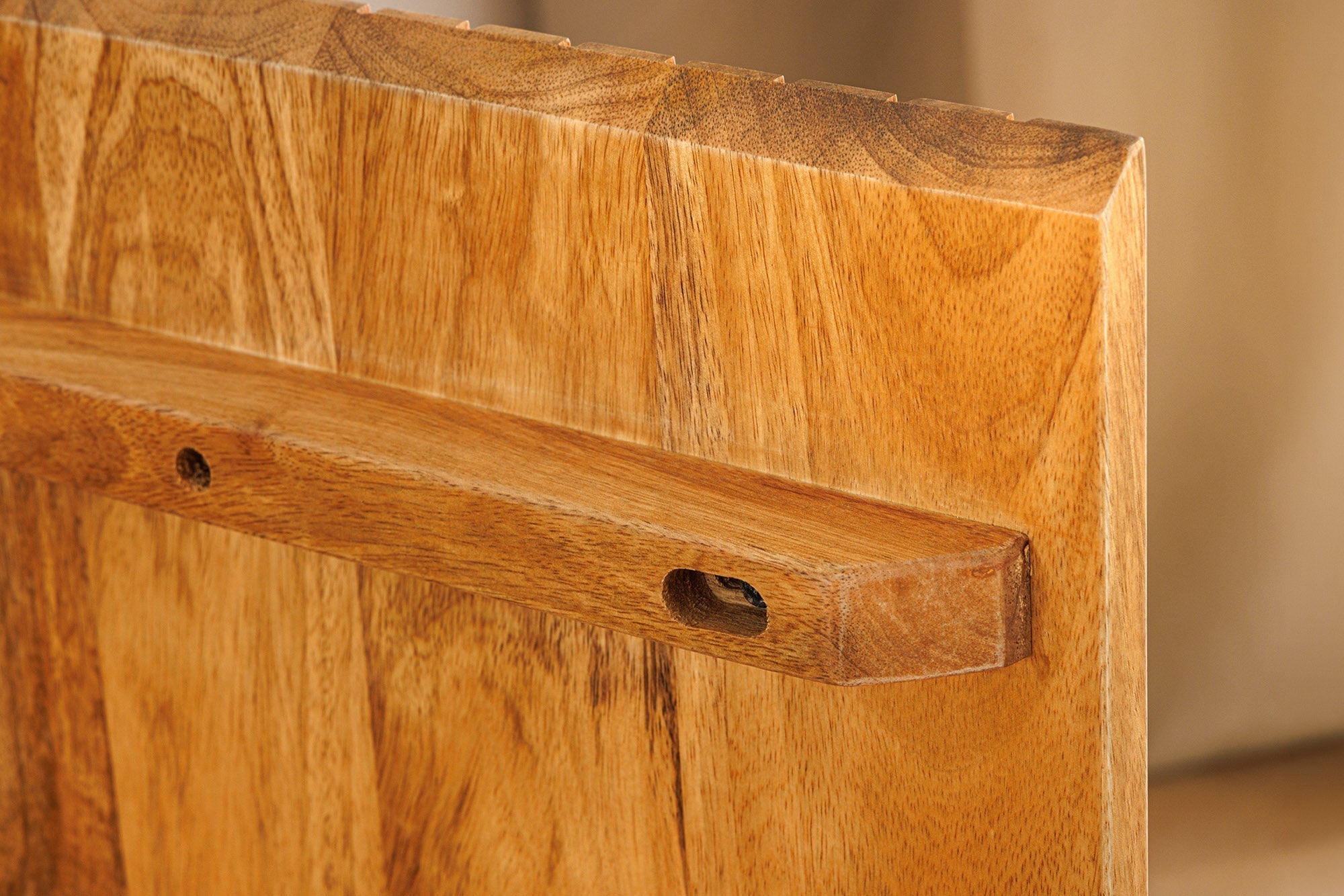 Buffet massif GATSBY 160cm bois de manguier naturel métal noir avec façade à lattes