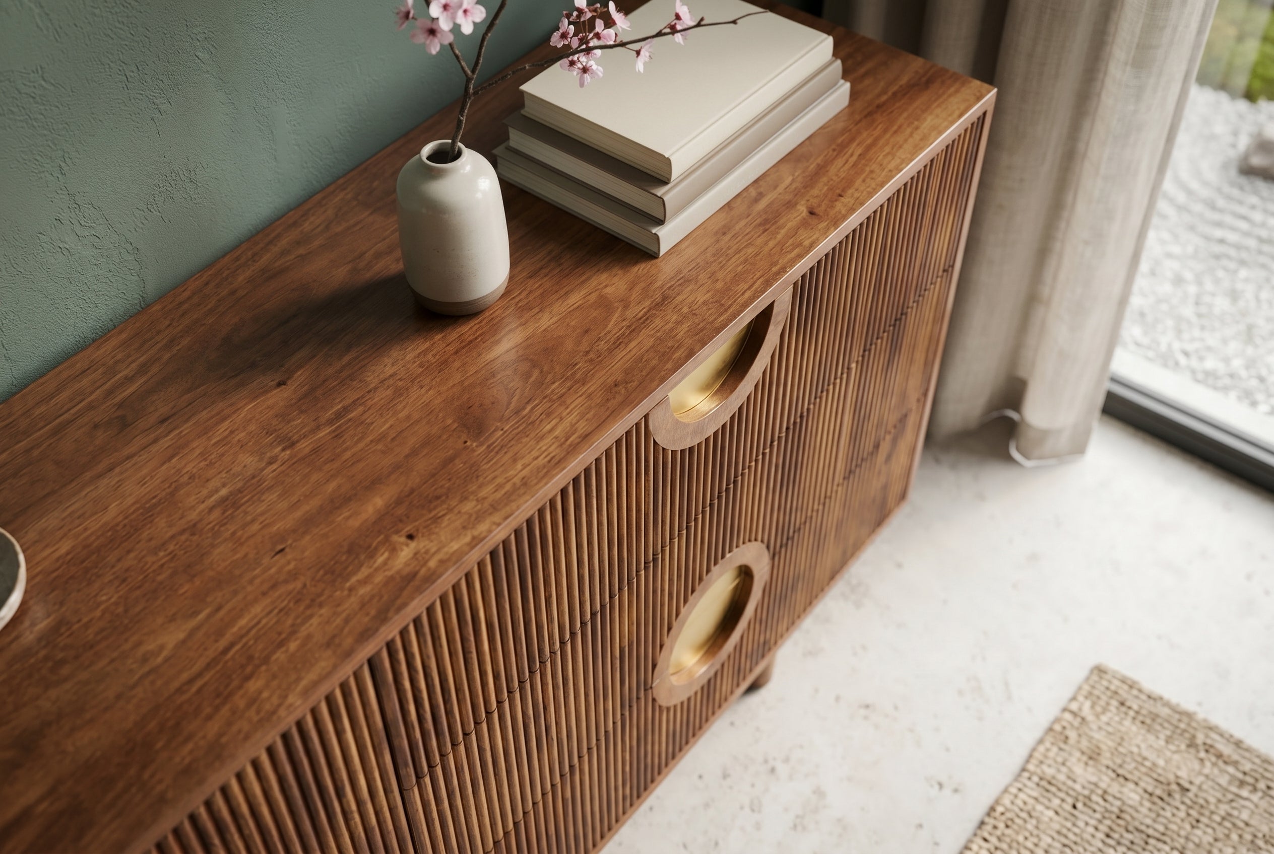 Buffet massif MADISON 180cm en manguier marron avec tiroirs et façade structurée