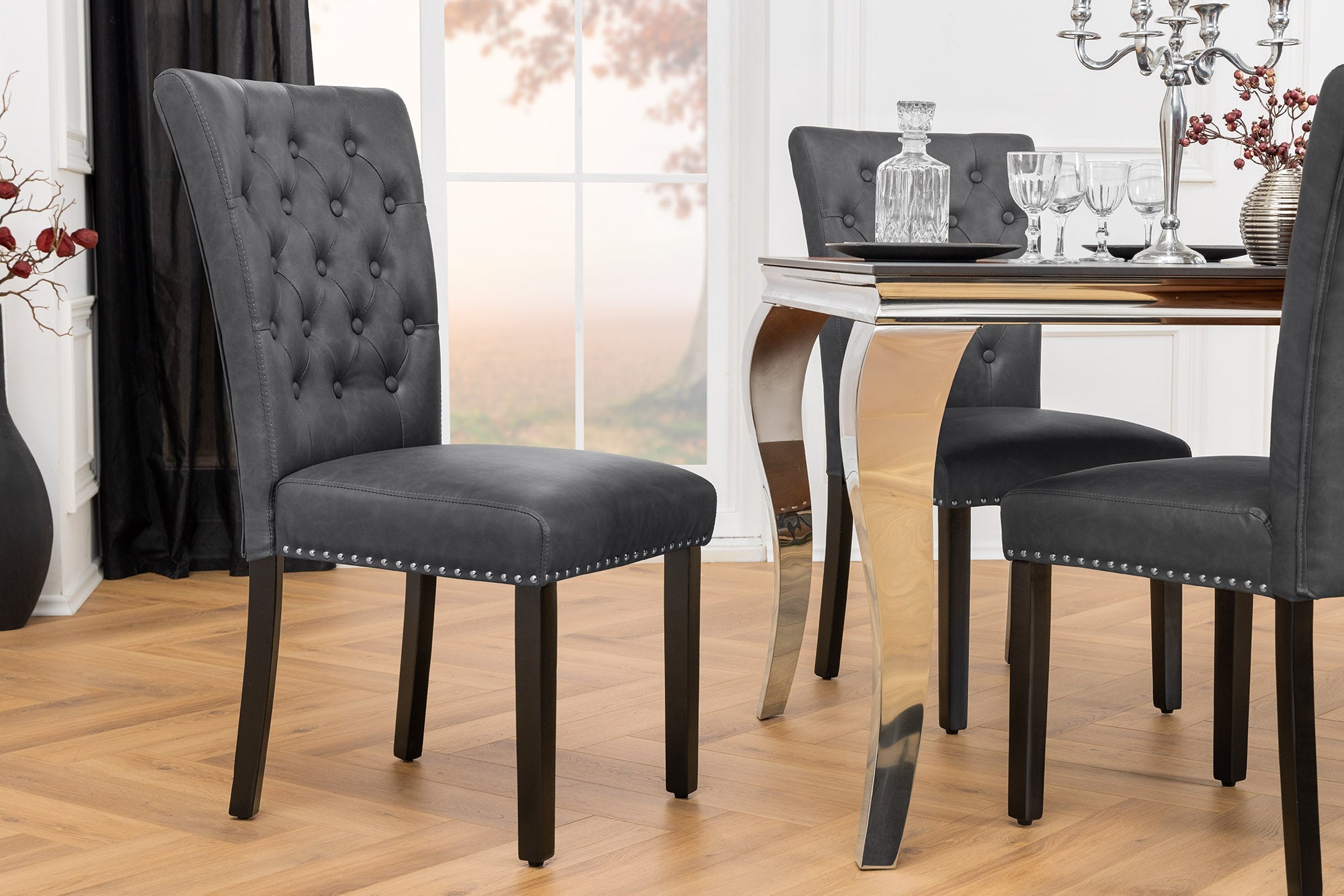 Juego de 2 sillones CASTLE Chesterfield de polipiel negra con remaches decorativos de madera de caucho