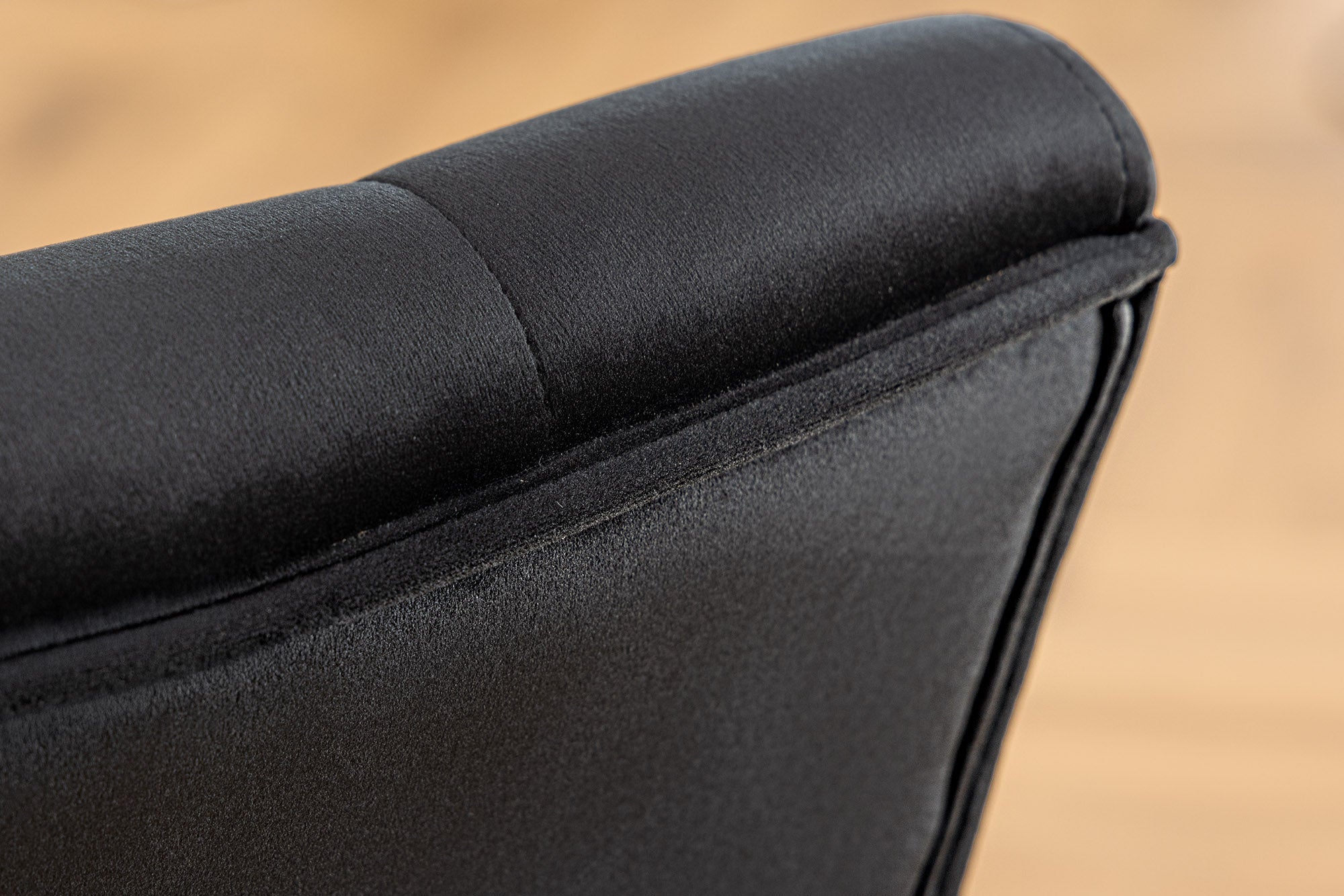 Lote de 2x sillones CASTLE Chesterfield terciopelo negro madera de caucho remaches decorativos