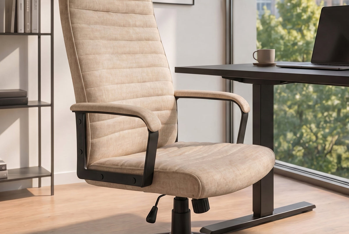 Chaise de bureau réglable en hauteur LAZIO beige Vogue velours pivotante à roulettes
