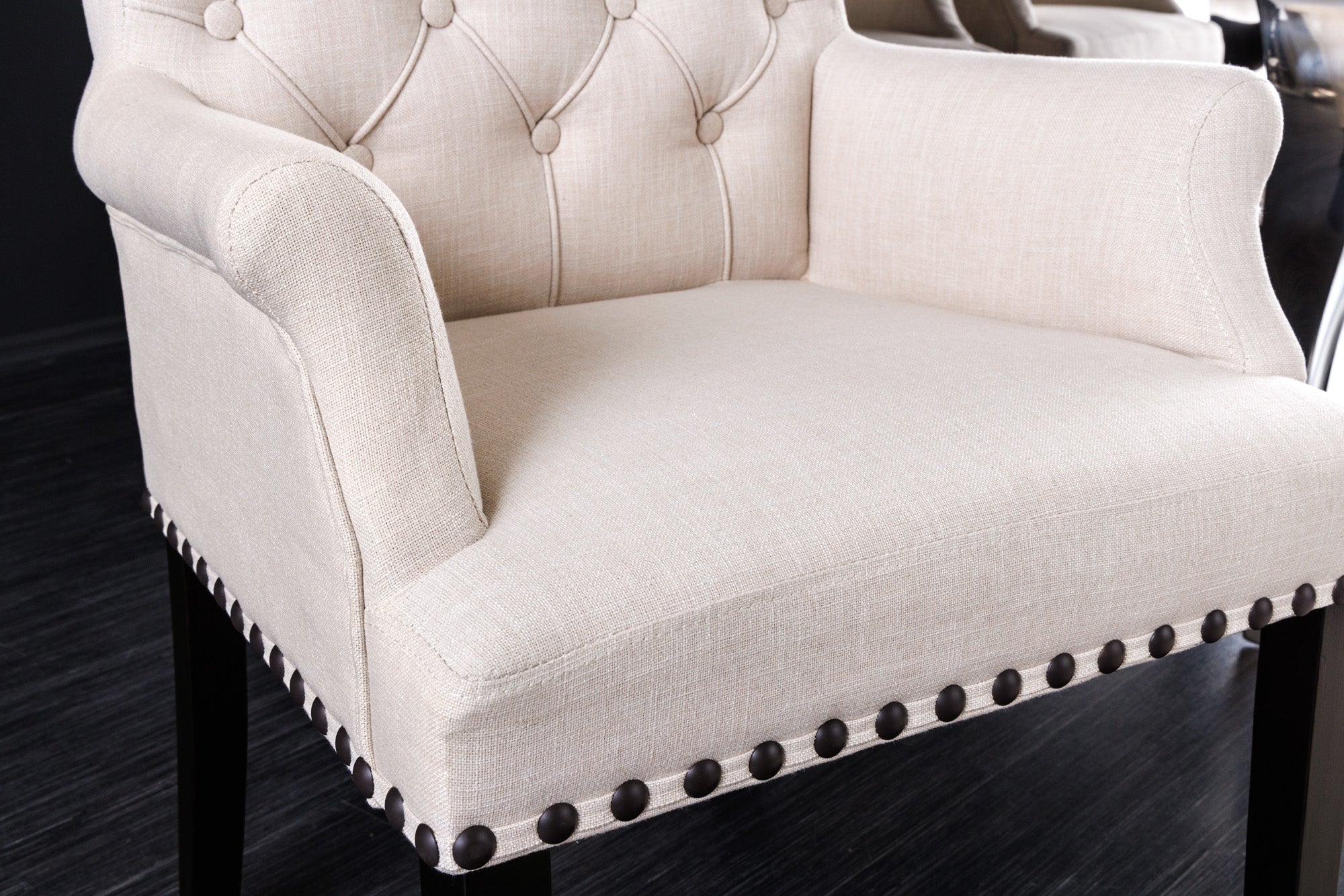 Lot de 2x chaises design CASTLE tissu texturé beige noir pieds bois Chesterfield