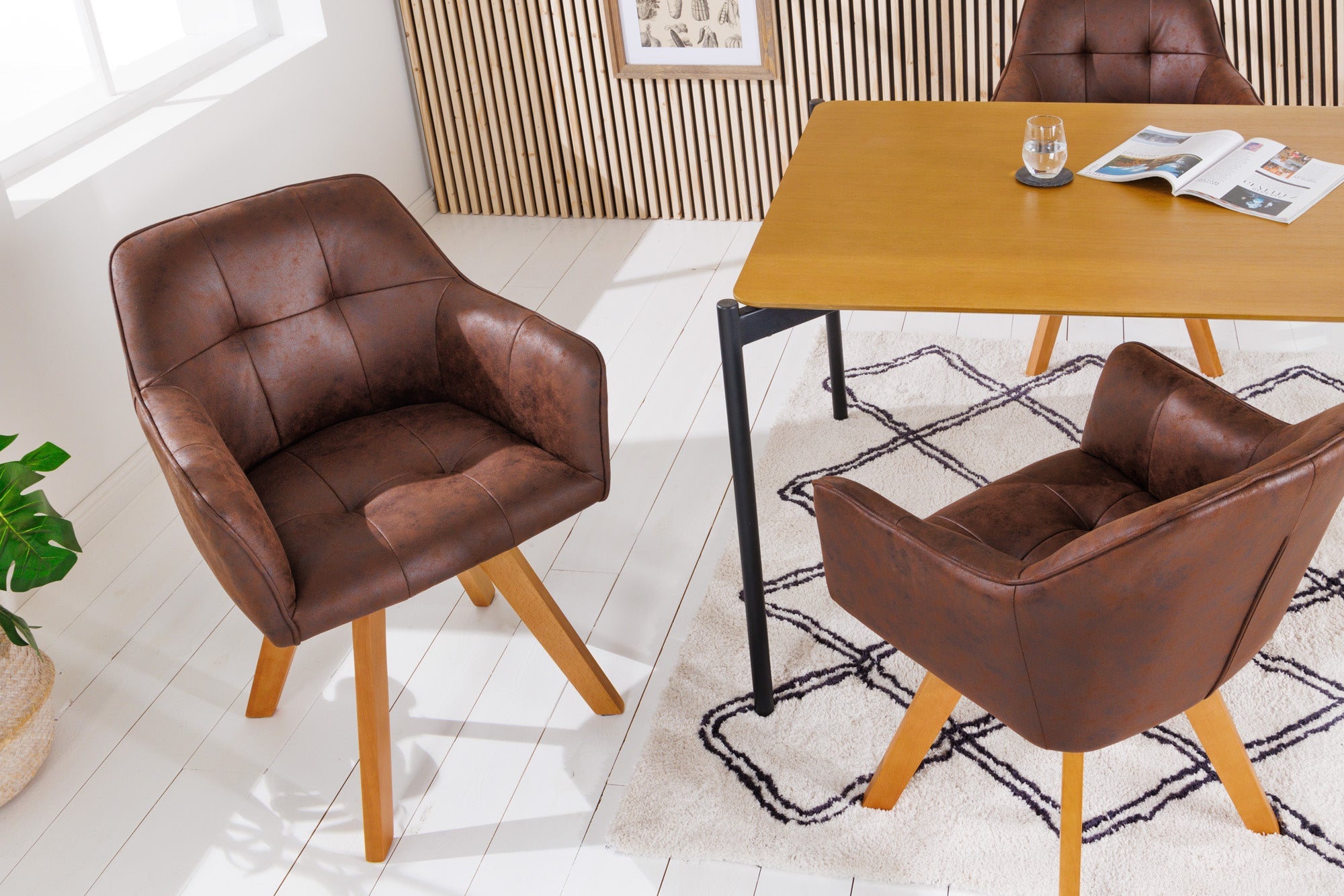 Lote de 2 sillas giratorias de microfibra marrón antiguo de diseño LOFT en haya maciza con reposabrazos