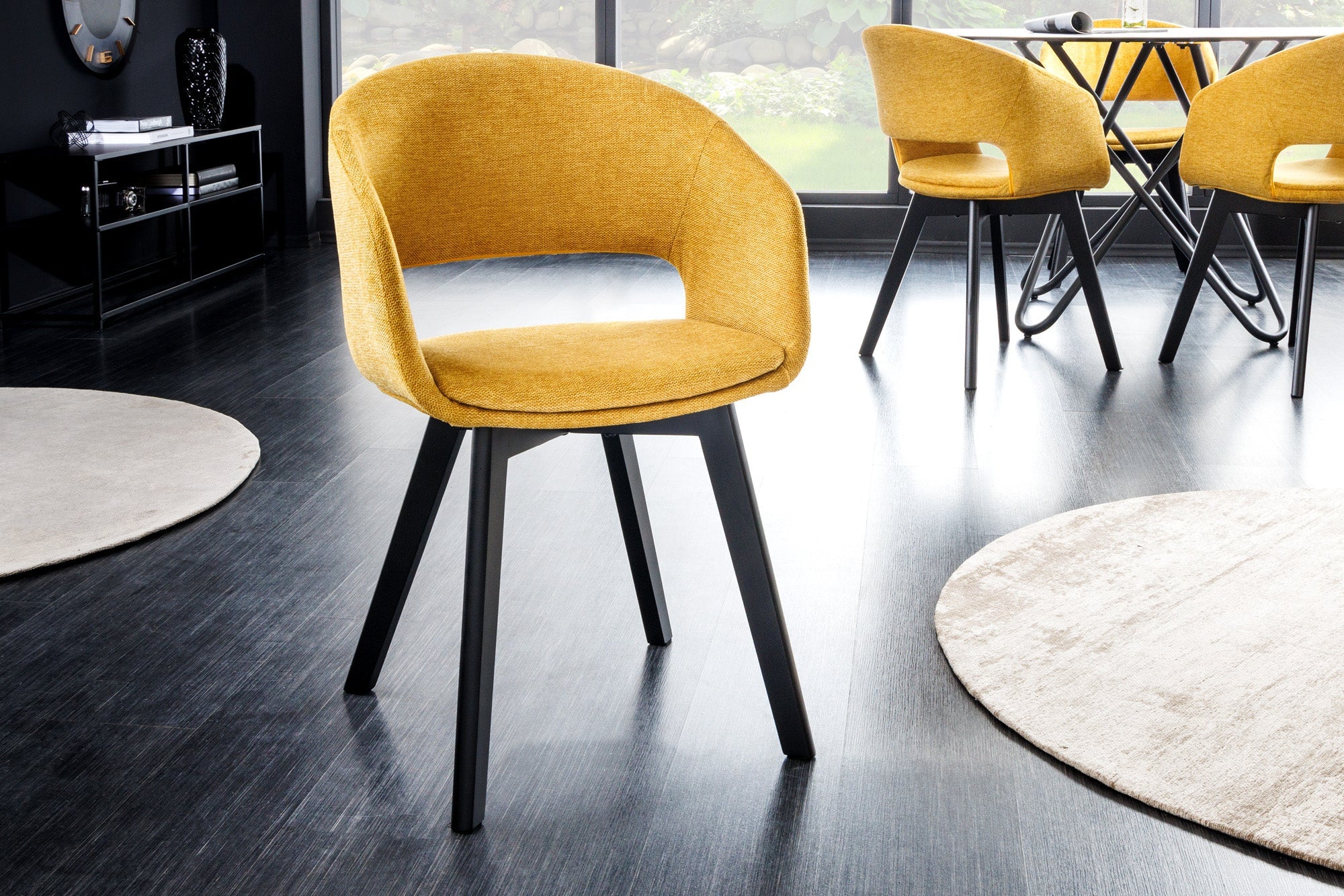 Lote de 2 sillas de diseño NORDIC STAR de tejido estructurado amarillo mostaza en madera maciza negra con reposabrazos tapizados