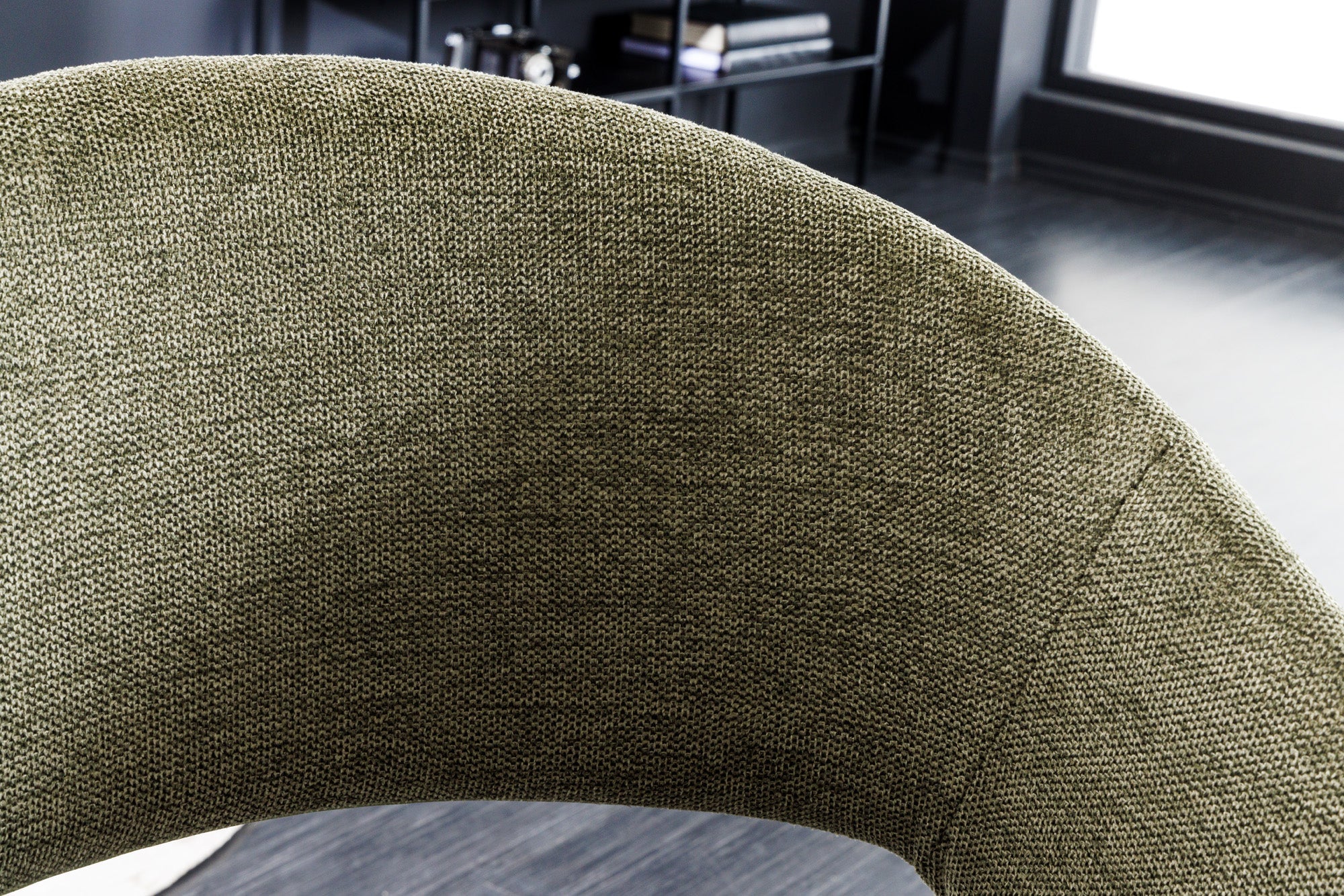 Juego de 2 sillas de diseño NORDIC STAR de tela estructurada verde en madera maciza negra con reposabrazos tapizados