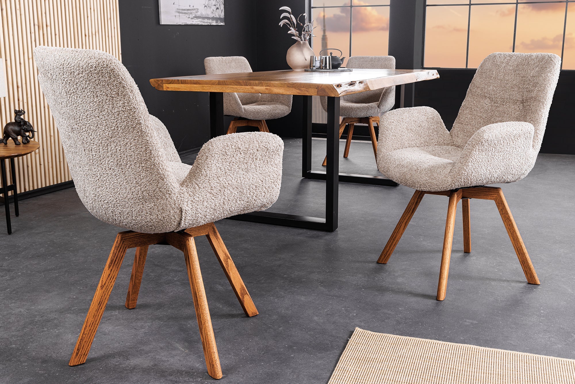 Lote de 2 sillas giratorias BALTIC de roble macizo beige con patas y reposabrazos de roble natural rizado