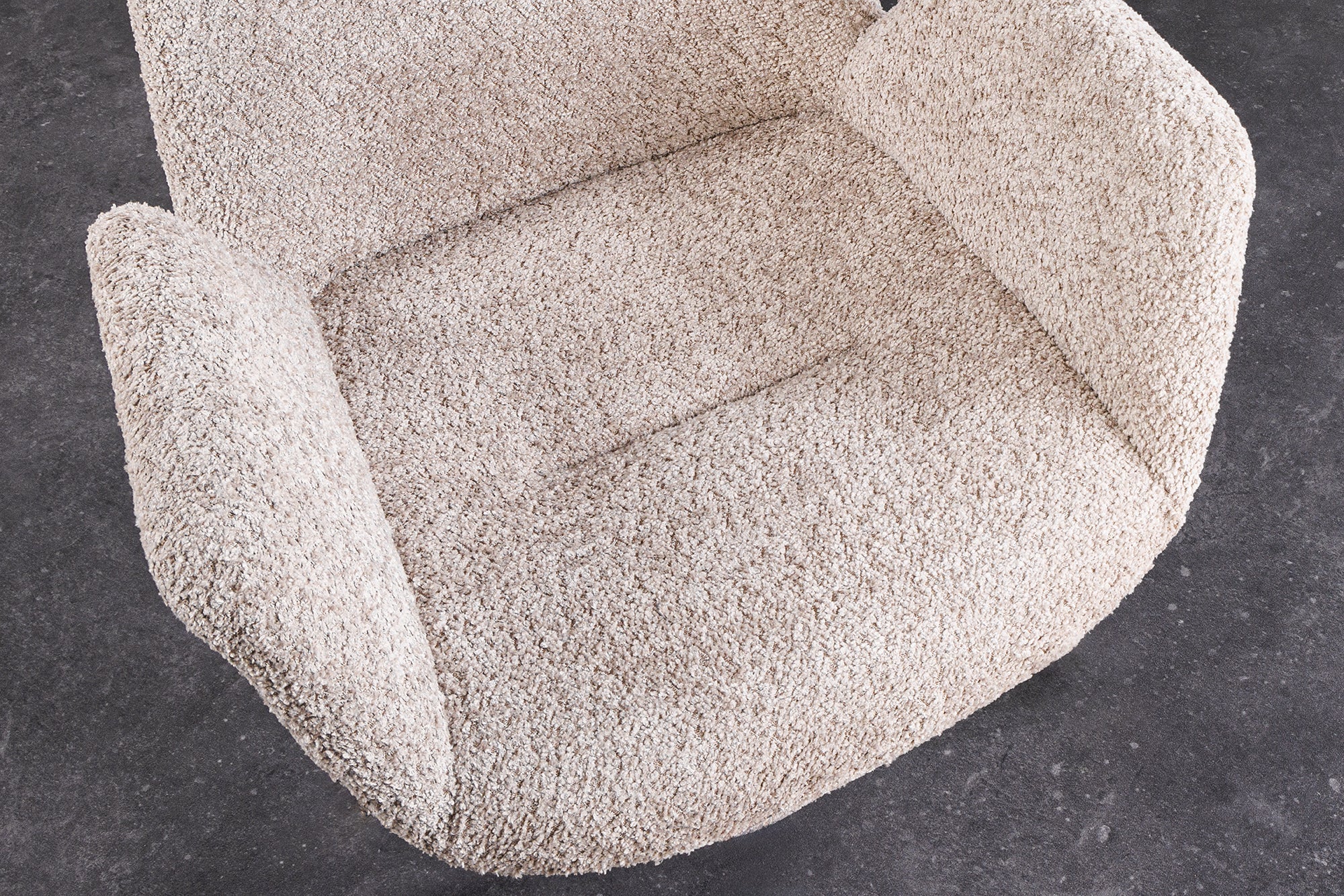 Lote de 2 sillas giratorias BALTIC de roble macizo beige con patas y reposabrazos de roble natural rizado