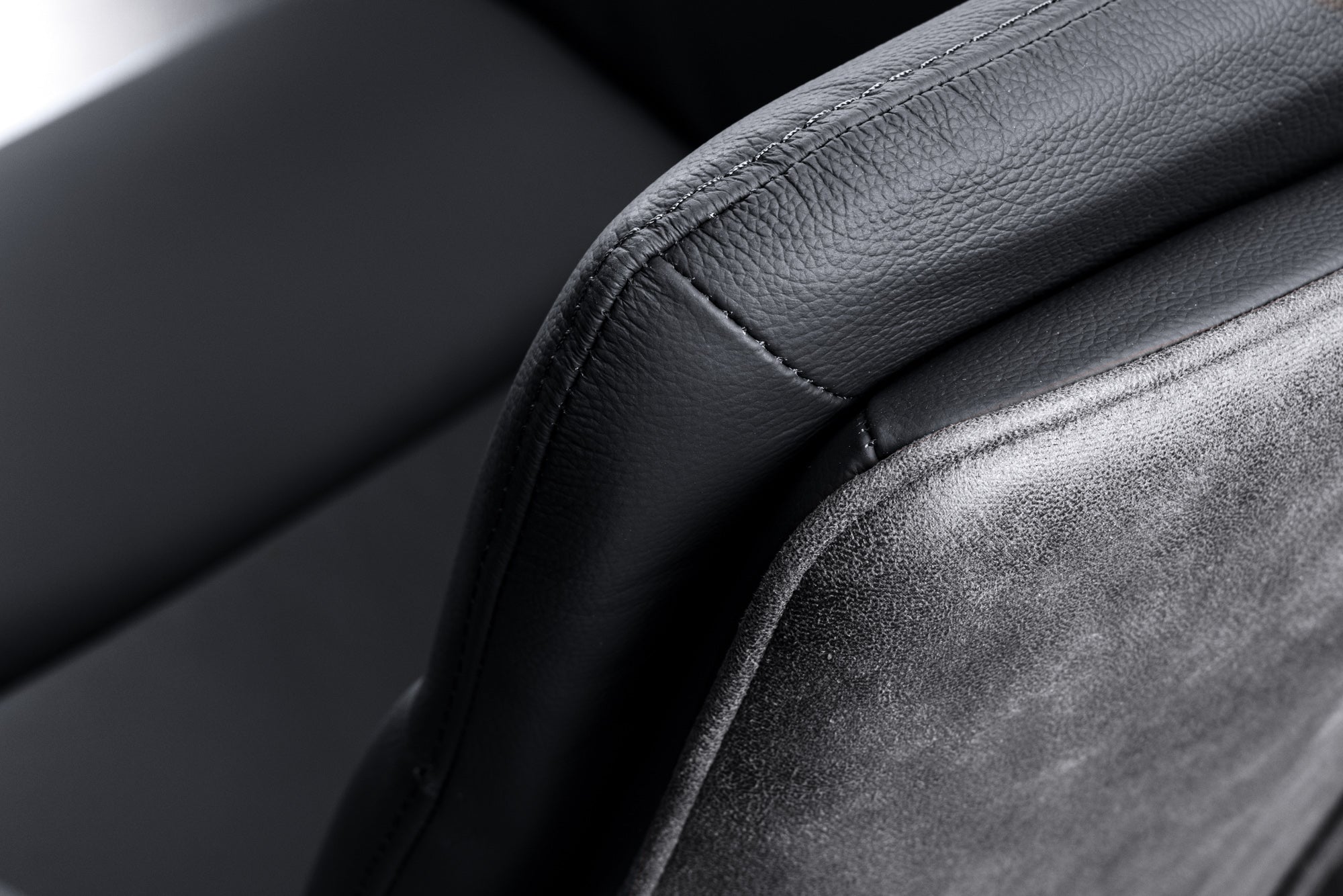 BIG GEORGE sillón giratorio de diseño antracita negro en auténtica piel de microfibra con reposabrazos