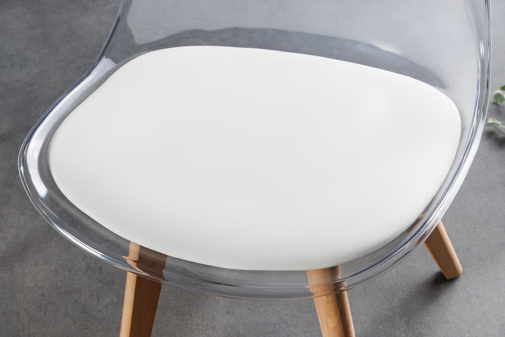 Juego de 2 sillas de diseño SCANDINAVIA MEISTERSTÜCK de plástico blanco transparente y madera de haya natural
