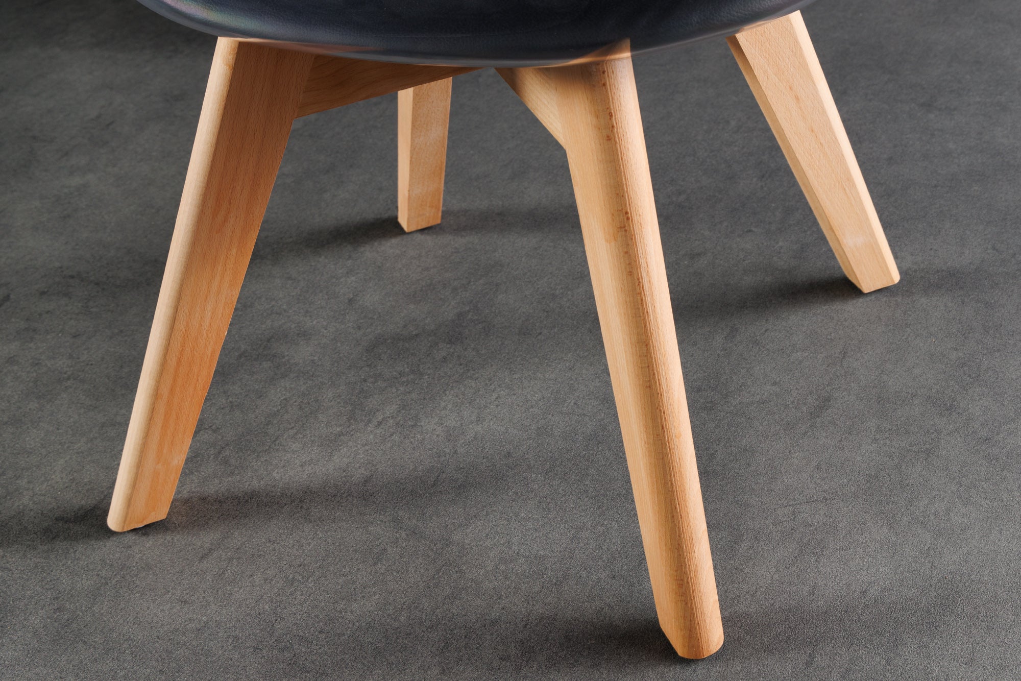Juego de 2 sillas de diseño SCANDINAVIA MEISTERSTÜCK de plástico negro transparente y madera de haya natural