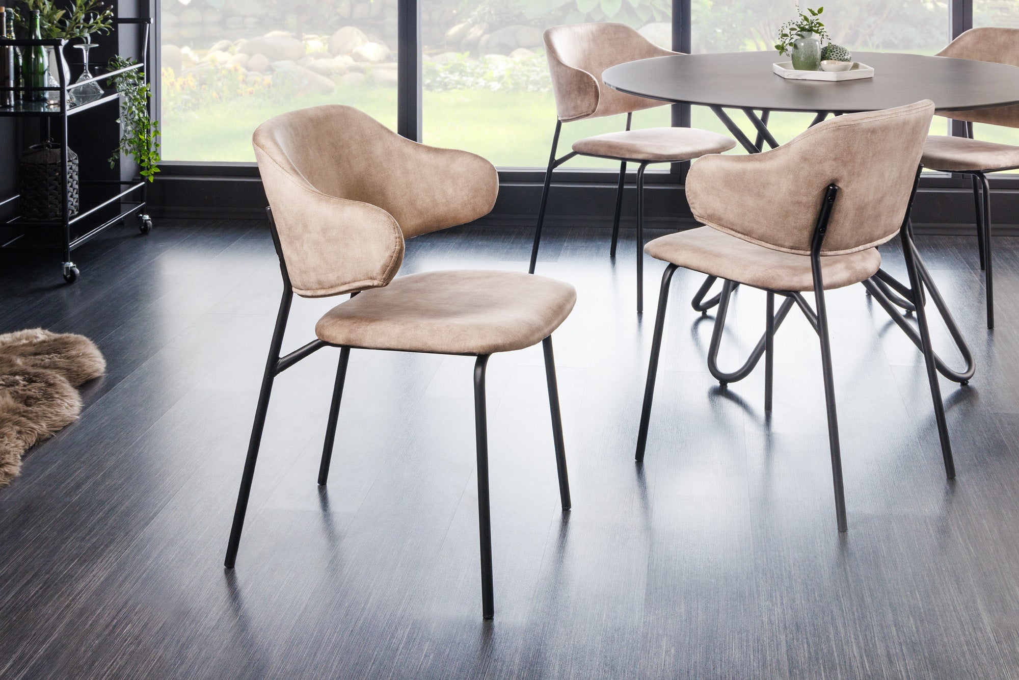 Lot de 2x chaises design VOGUE velours champagne grège pieds métal noir