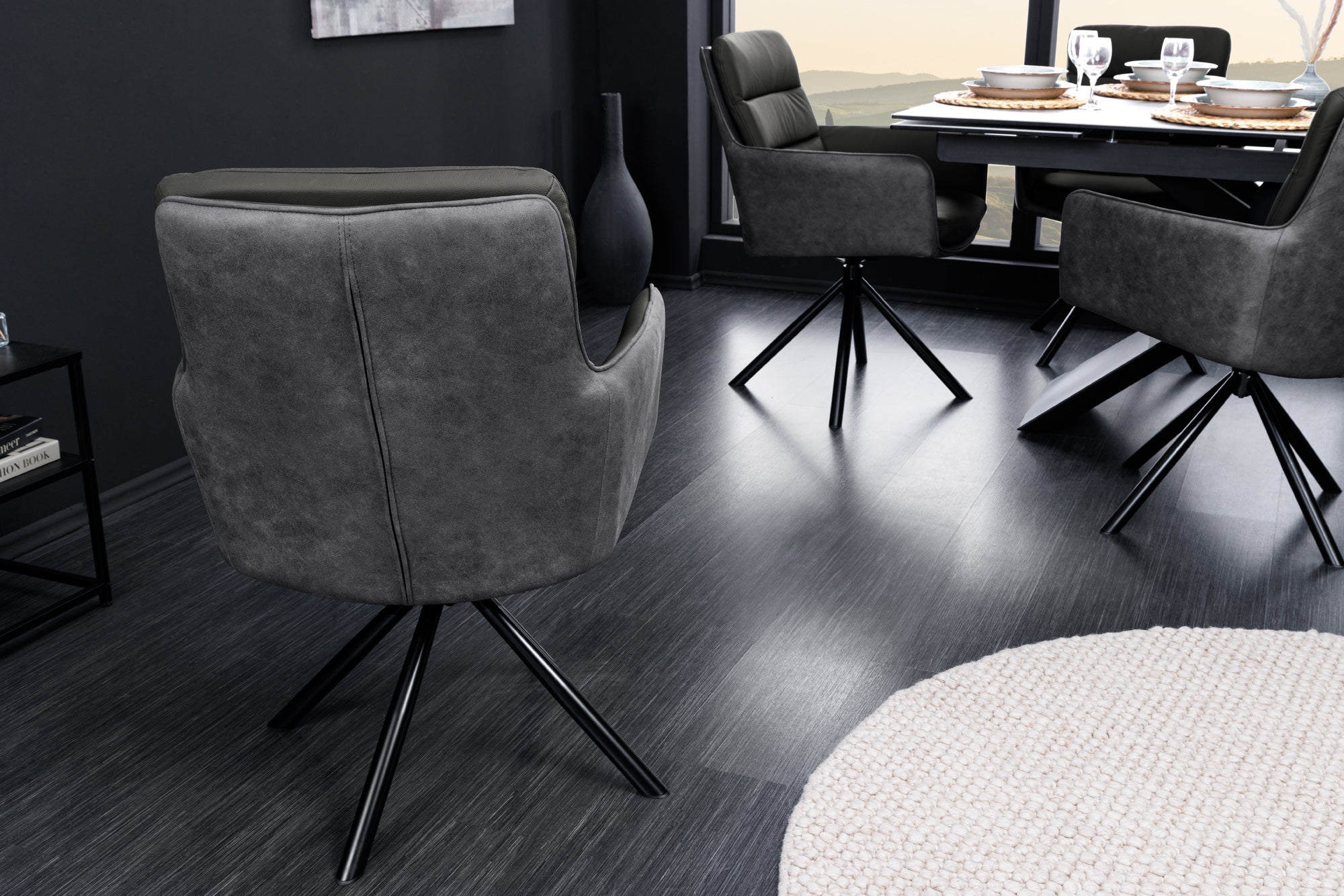 Silla giratoria BIG GEORGE de piel auténtica microfibra gris con reposabrazos y patas de metal negro