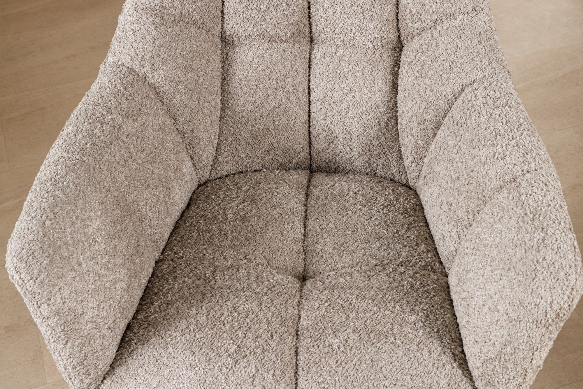 Lote de 2 sillas giratorias PAPILLON beige con reposabrazos, estructura de metal negro