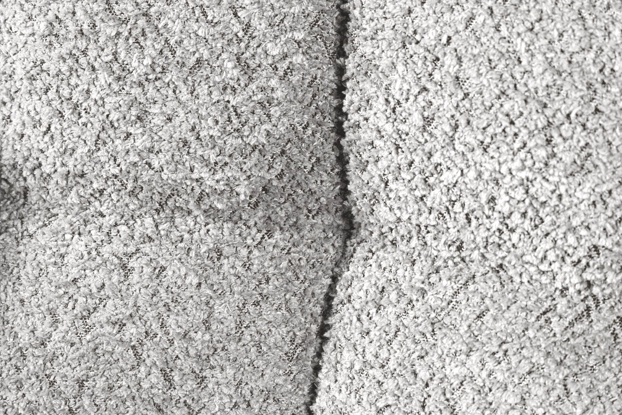 Lote de 2 sillas giratorias PAPILLON de bouclé gris con reposabrazos, estructura de metal negro