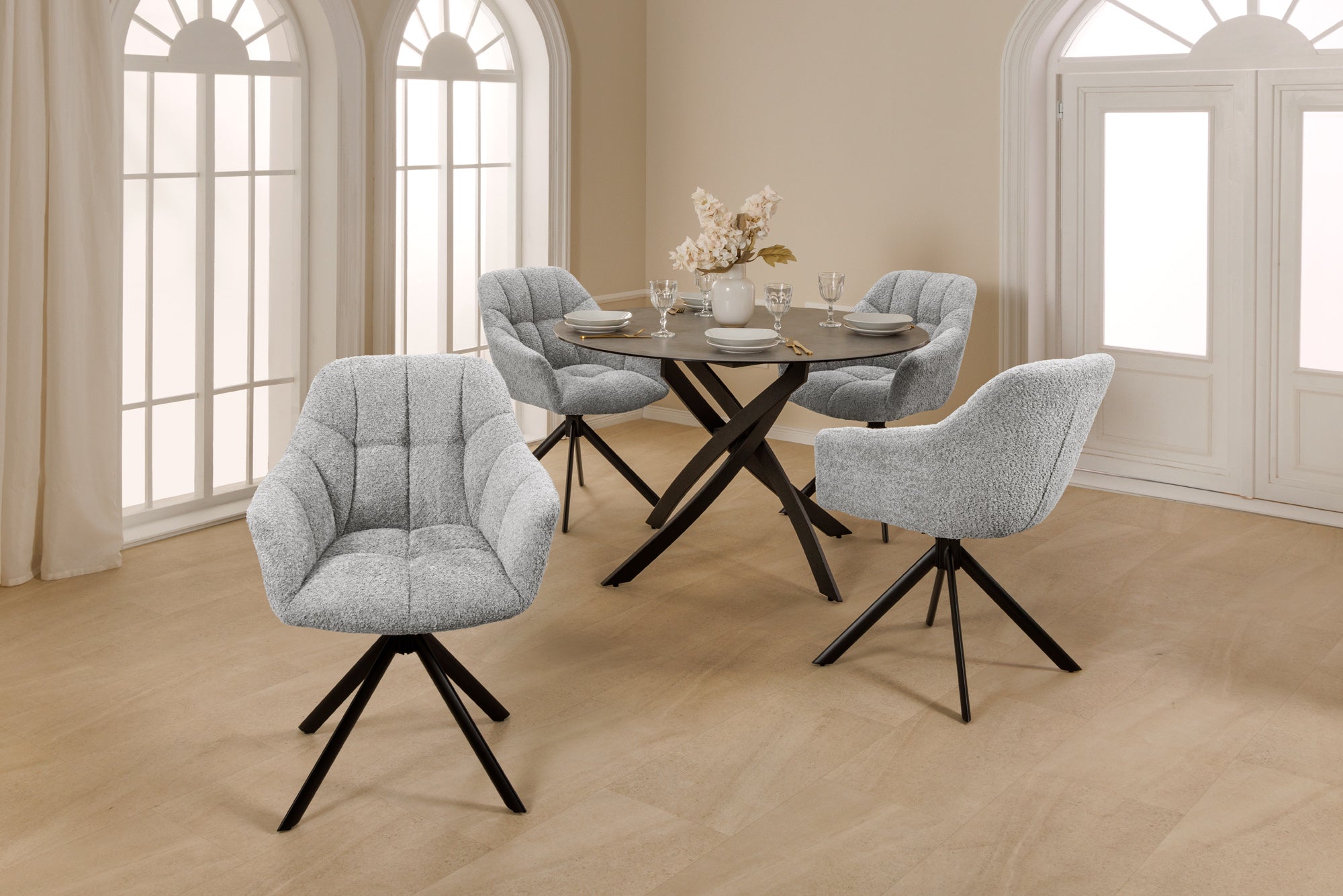 Lote de 2 sillas giratorias PAPILLON de bouclé gris con reposabrazos, estructura de metal negro