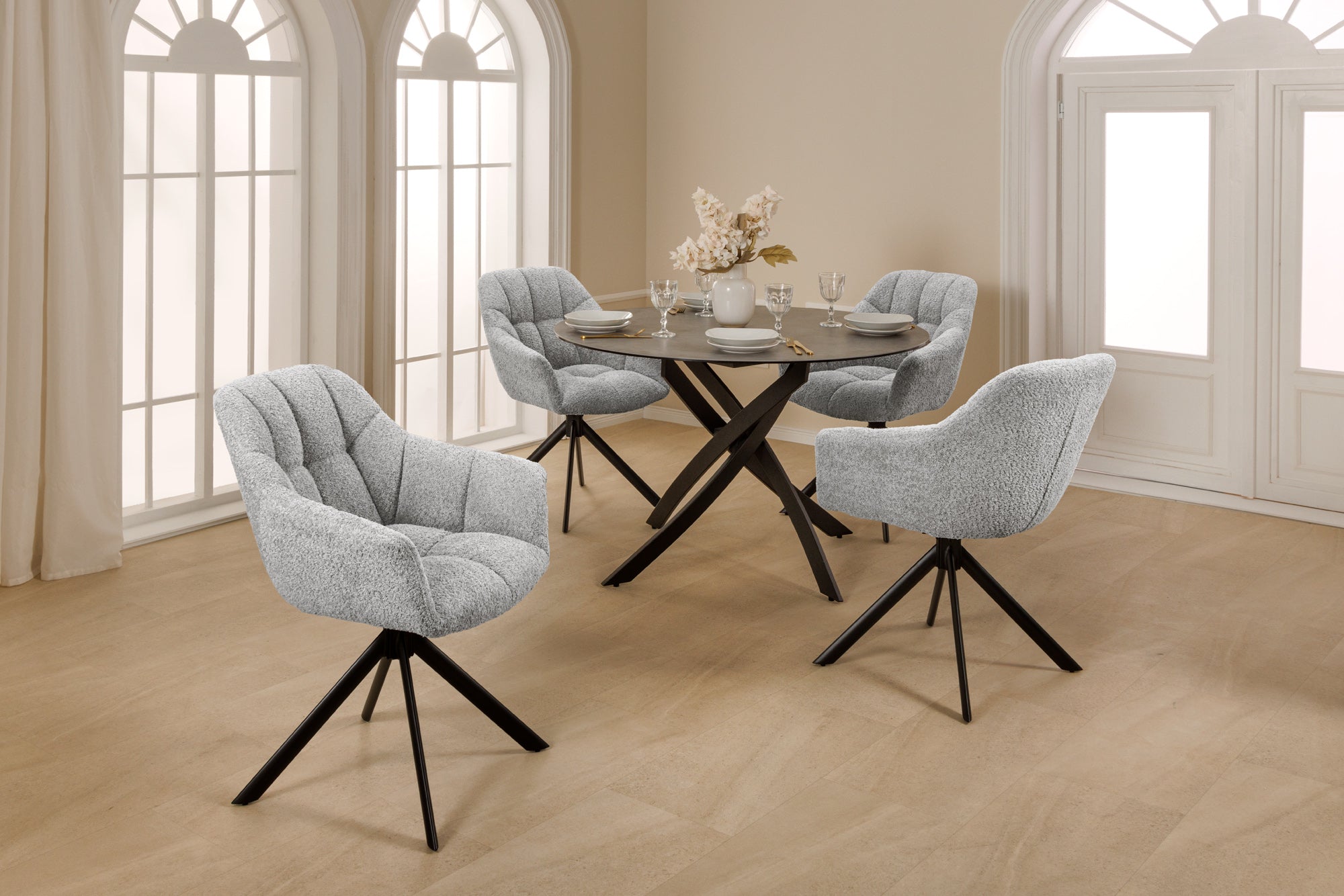 Lote de 2 sillas giratorias PAPILLON de bouclé gris con reposabrazos, estructura de metal negro