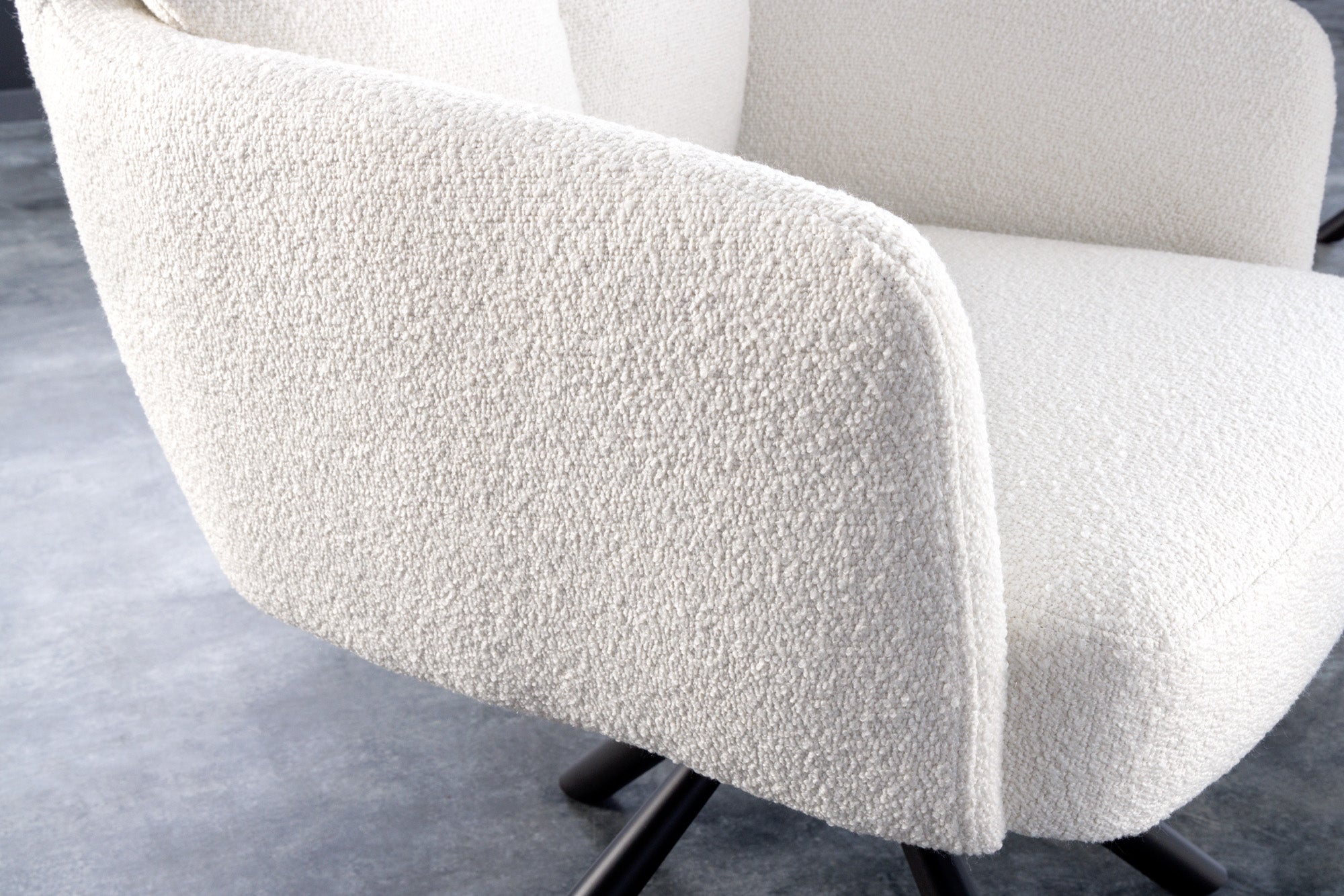 Lot de 2x chaises pivotante rétro BIG GEORGE blanche bouclée avec accoudoirs, noyau à ressorts Bonell