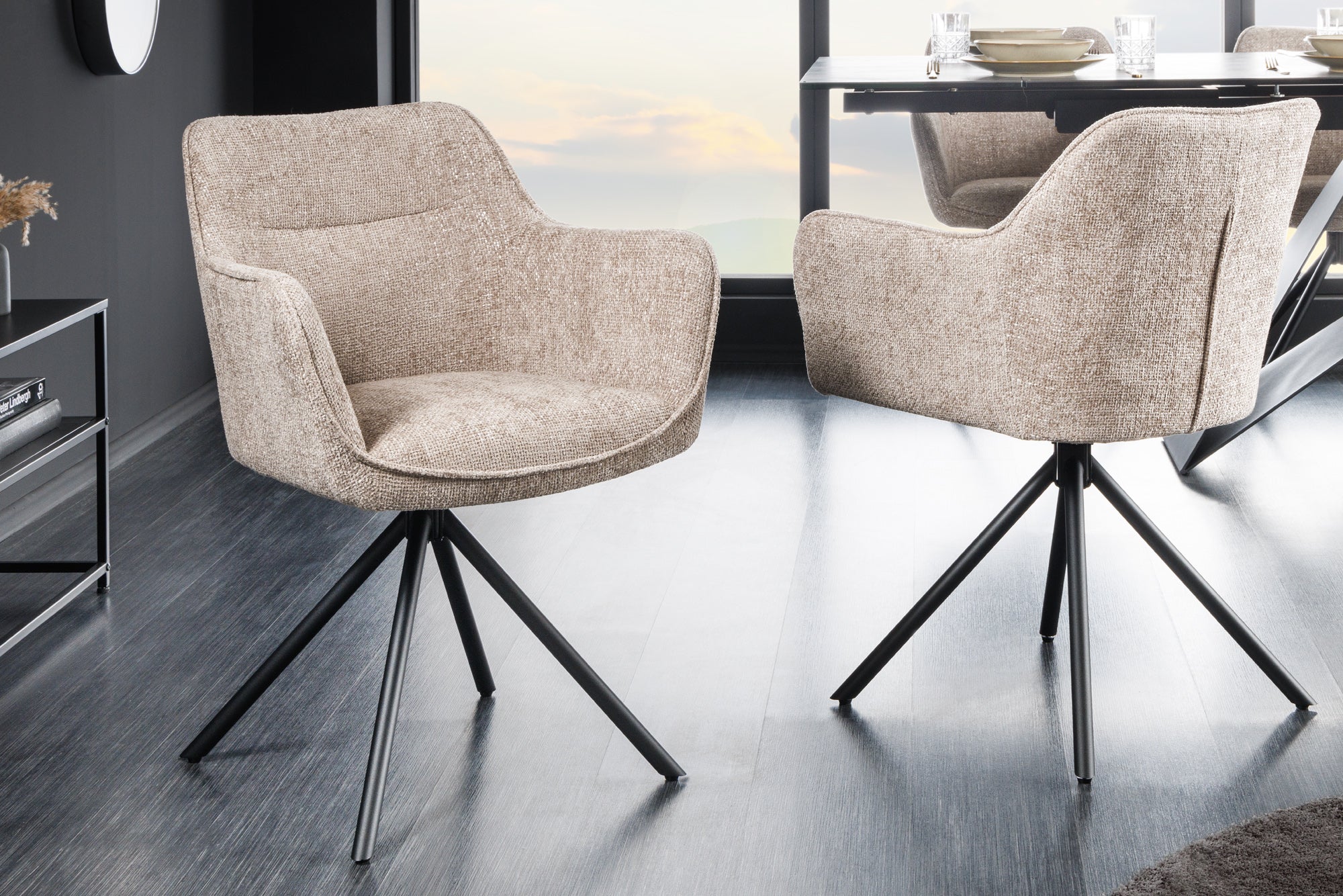 Lote de 2 sillas giratorias VERONA de tela con textura beige champán y brazos y patas de metal negro