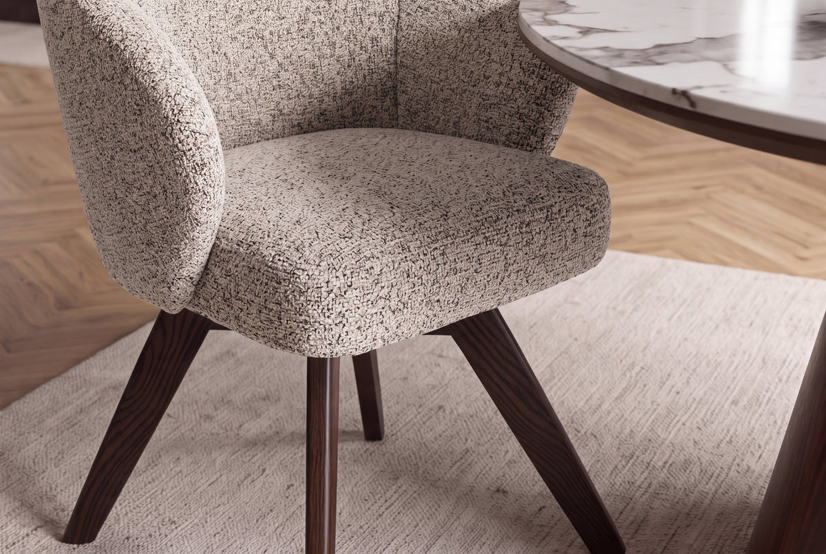 Chaise pivotante WALKÜRE beige bois de chêne avec ressorts ensachés et accoudoir noyer