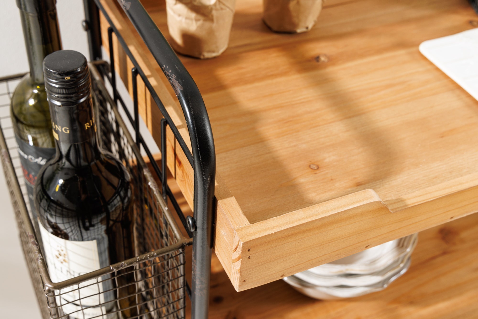 Chariot de service en bois massif SEVEN SEAS Chariot de cuisine naturel 80cm en métal à roulettes