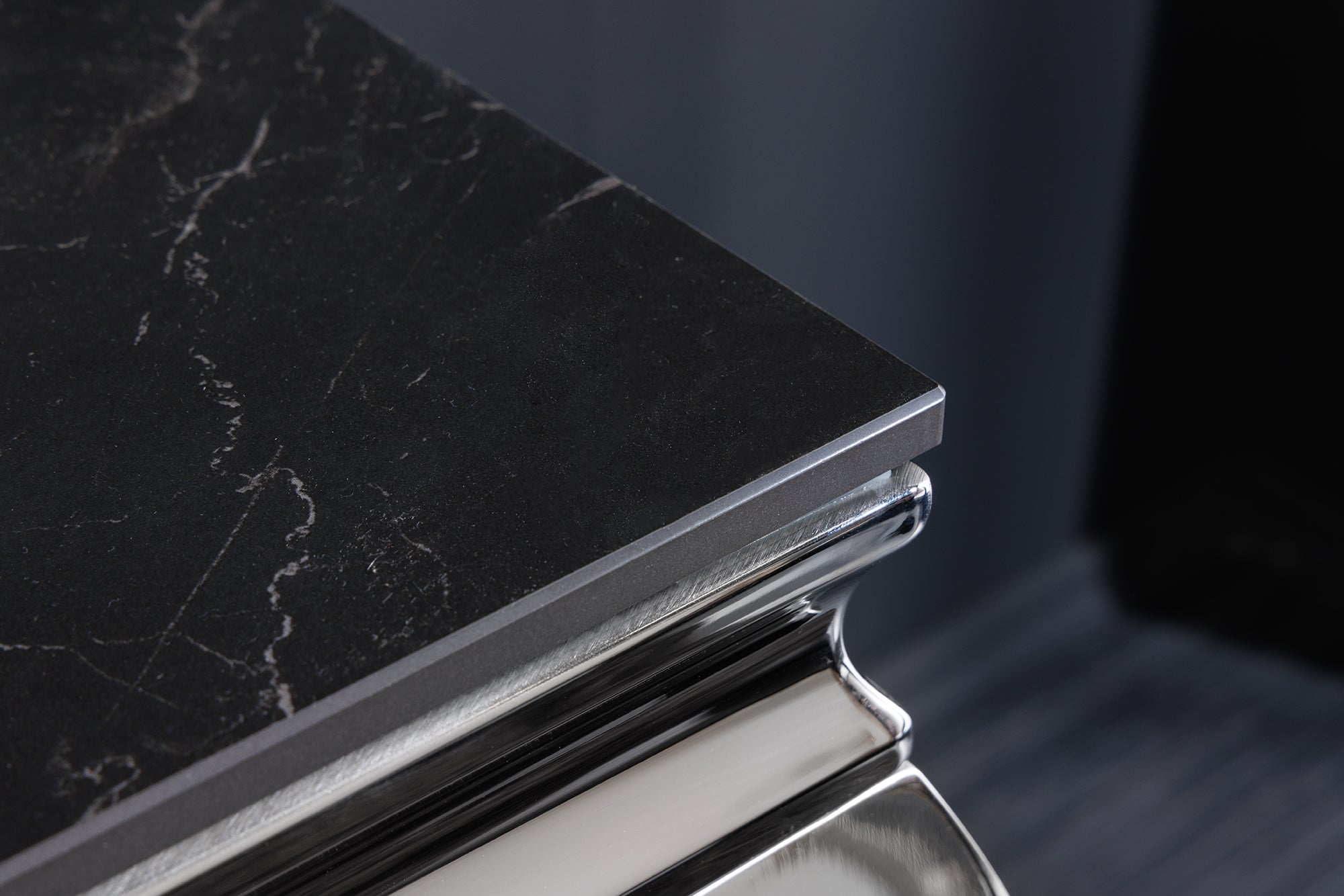 Consola de diseño MODERNE BAROQUE 140cm negro antracita cromo cerámica mármol