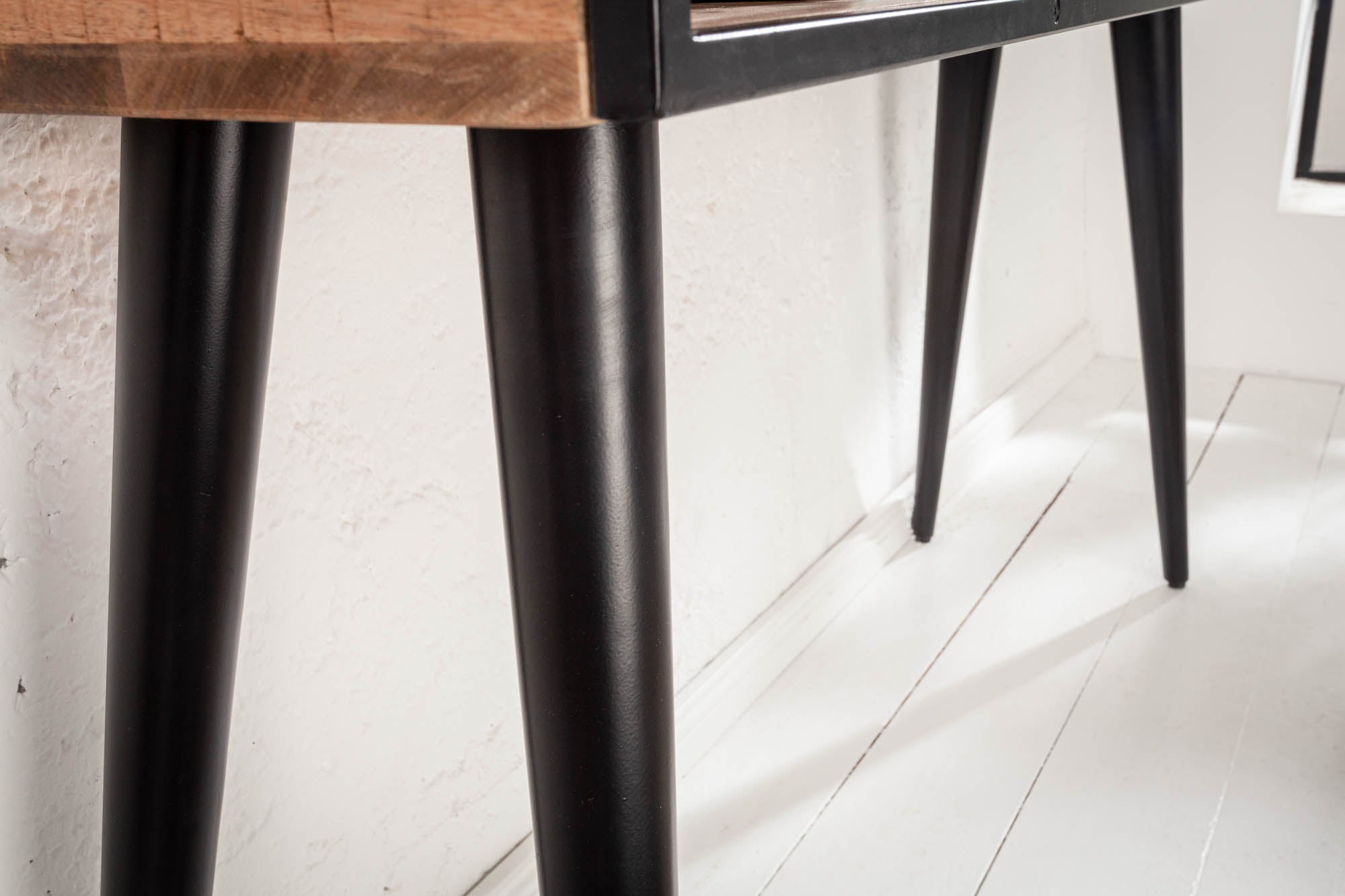 INDUSTRIAL Consola industrial de madera de mango de 120 cm con patas negras