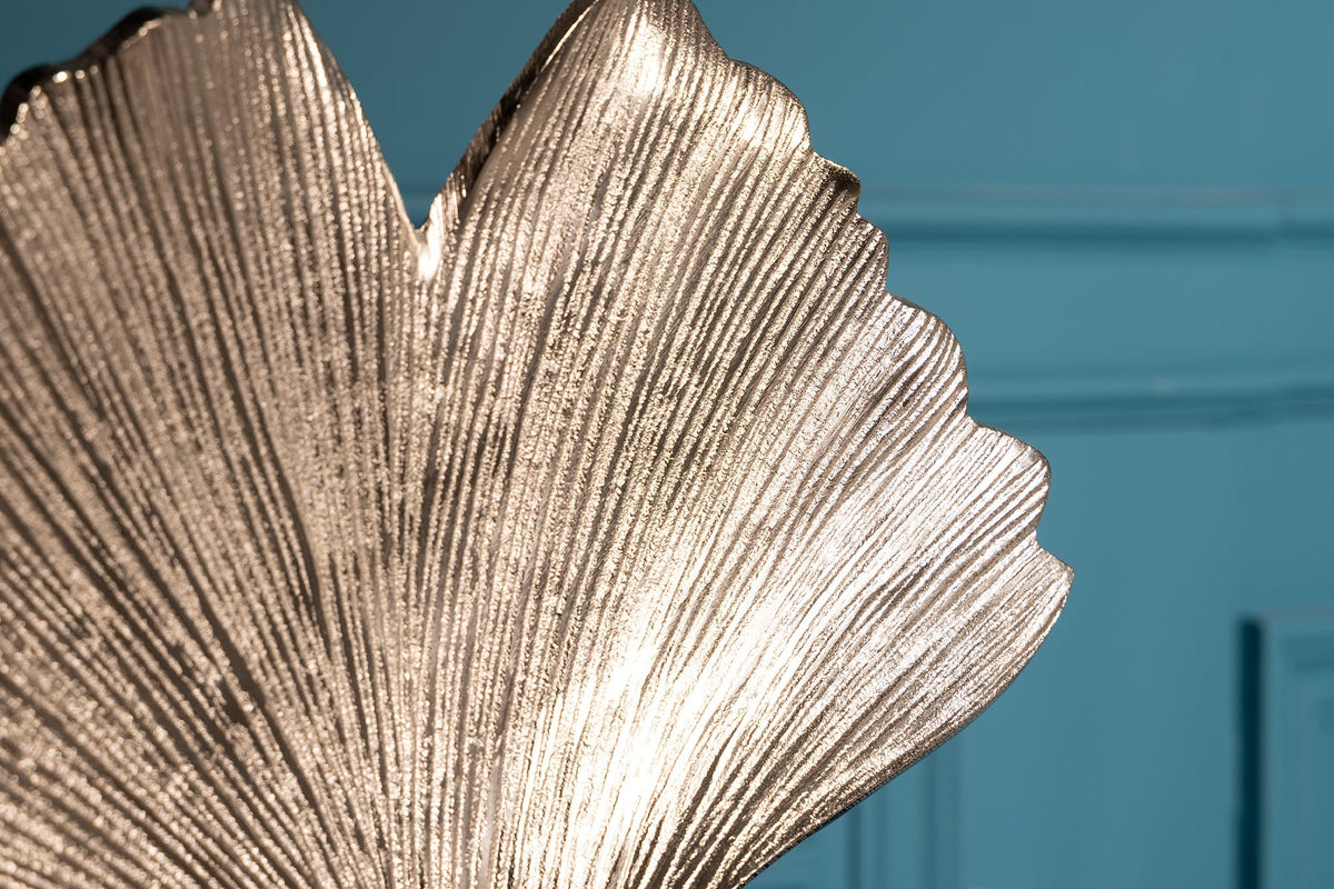 Dekorative Skulptur GINKGO LEAF 45cm silber handmade Metall mit Marmorsockel