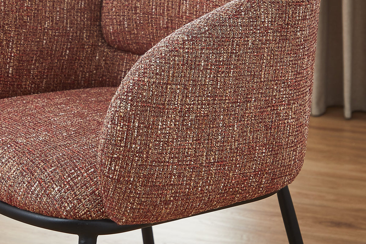 Élégante chaise design FLORENZ, tissu structuré rouge rouille, métal noir, avec accoudoir