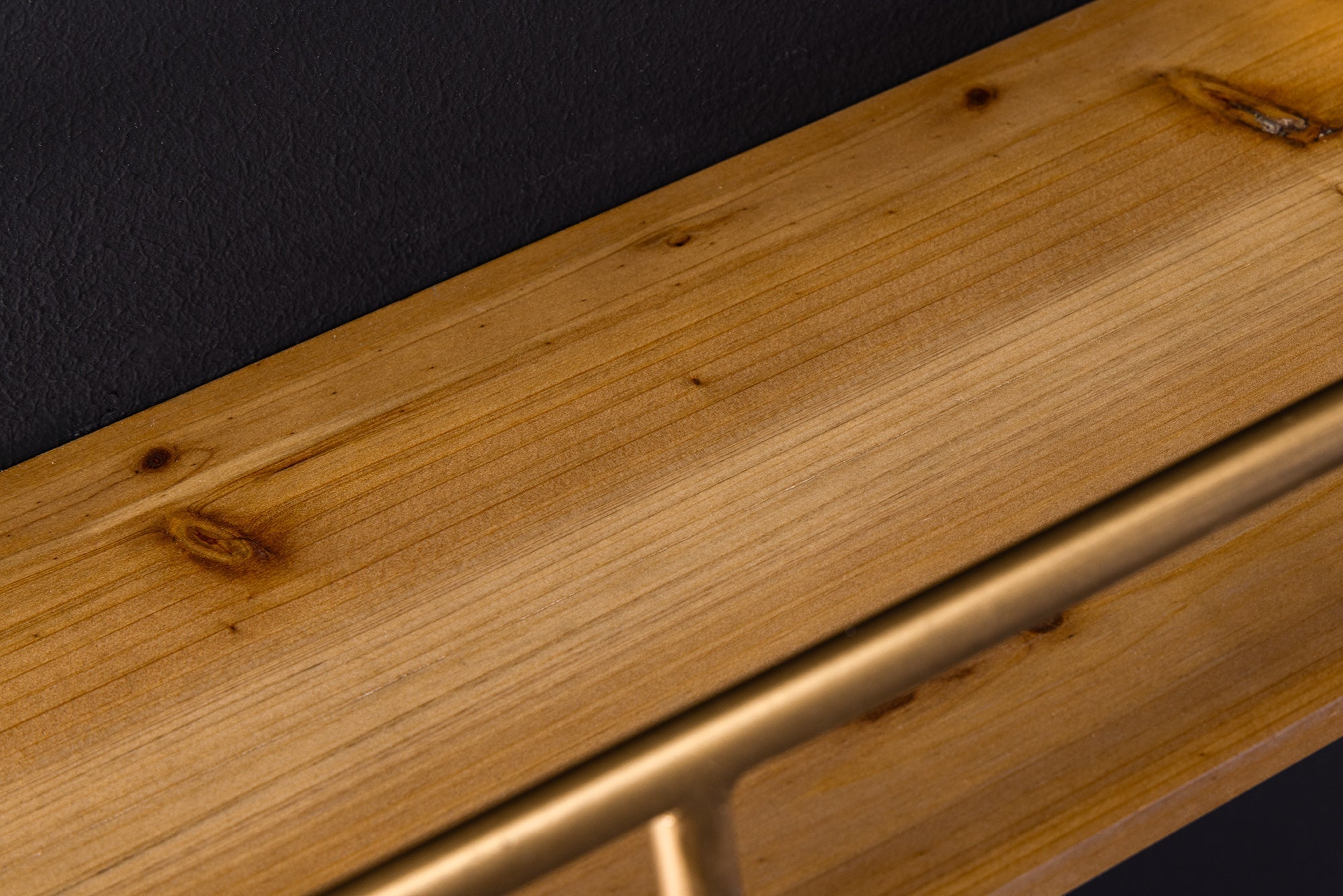 Etagère murale massive HERITAGE 75cm bois de pin naturel métal doré