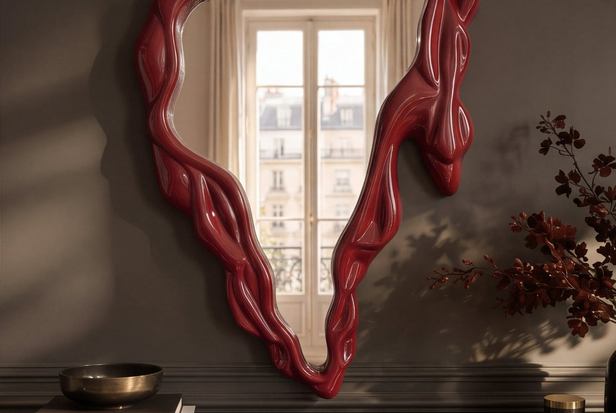 Extravaganter Wandspiegel FLUIDUM 150cm rot vertikale Aufhängung organische Form
