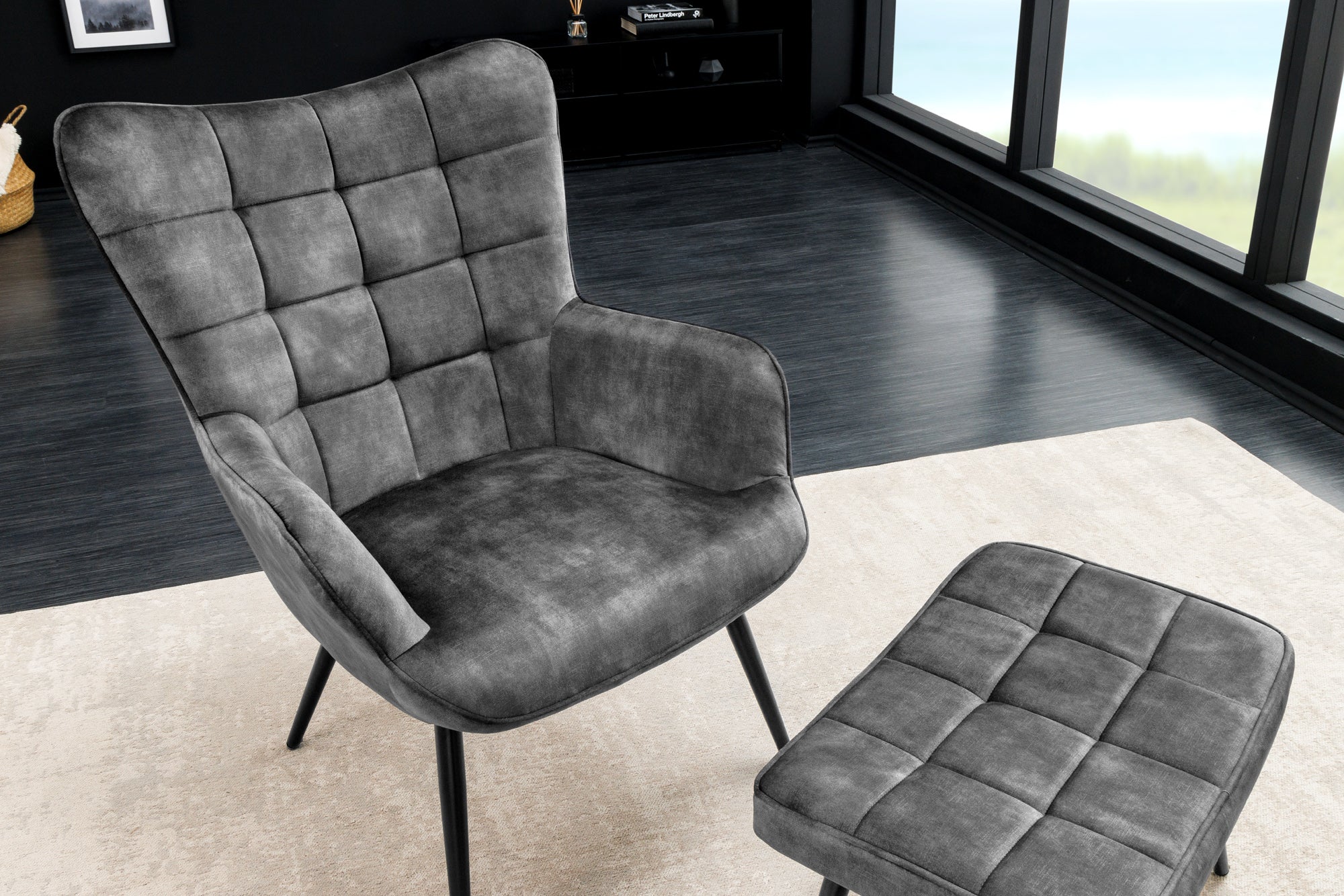 Fauteuil moderne SCANDINAVIA velours gris pieds métal noir avec accoudoirs