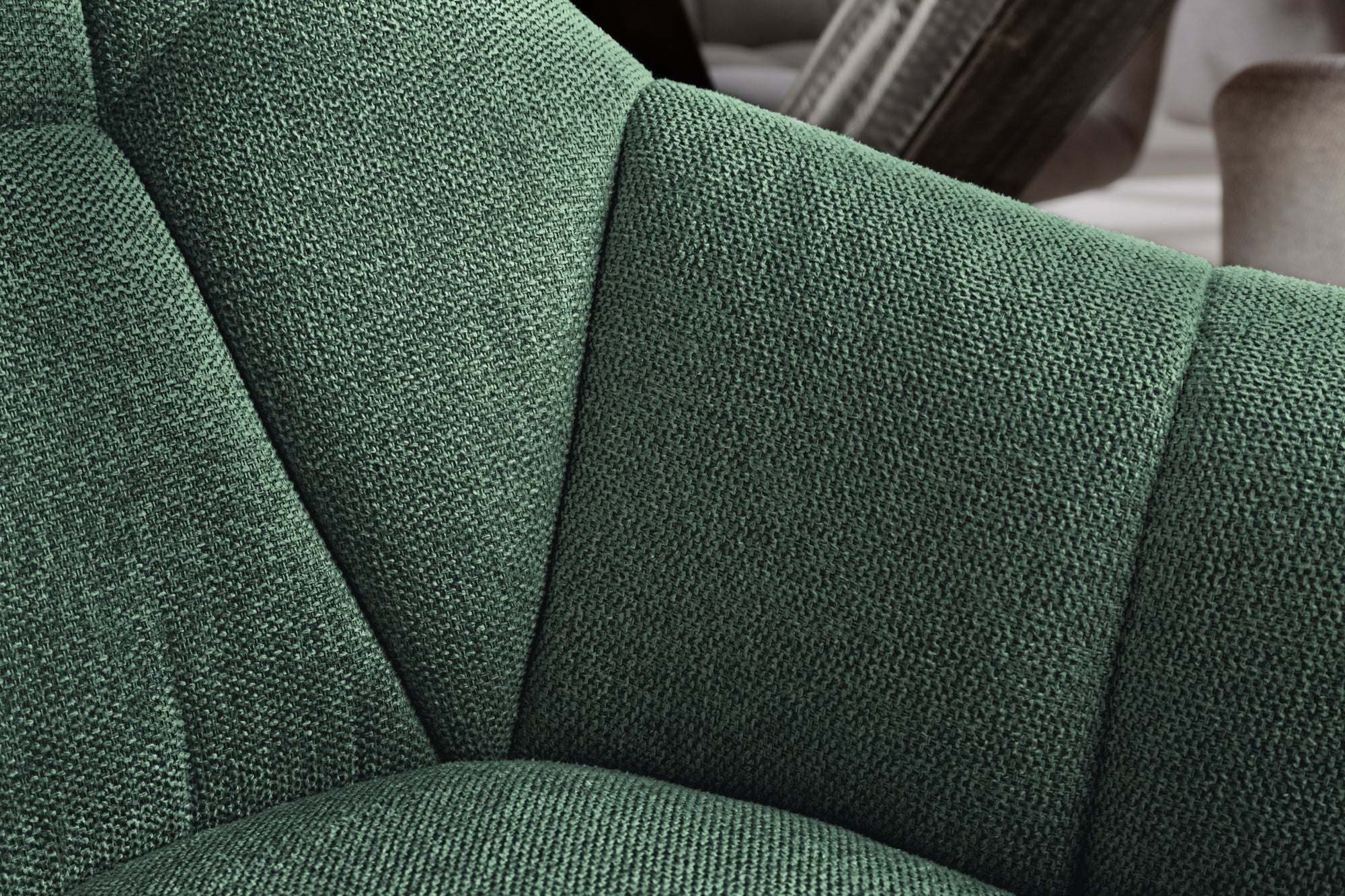 Lote de 2x sillones giratorios PAPILLON de tela texturada verde oscuro con reposabrazos, costuras decorativas, estructura negra