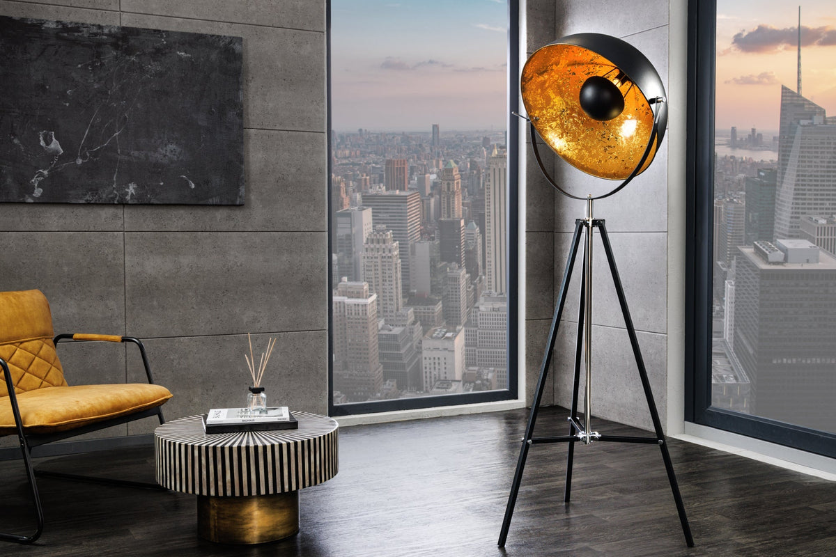 Lampadaire BIG STUDIO 170cm aspect feuille d’or noir design industriel
