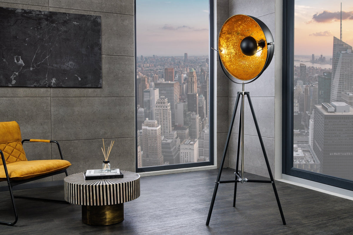 Lampadaire BIG STUDIO 170cm aspect feuille d’or noir design industriel