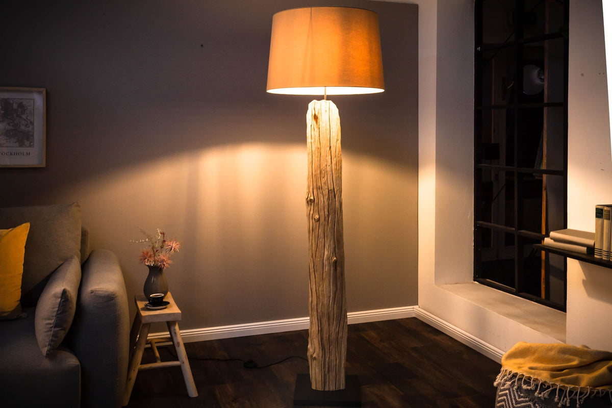 Lampadaire fait main ROUSILIQUE 180cm lampe en bois flotté beige abat-jour en lin tronc d’arbre
